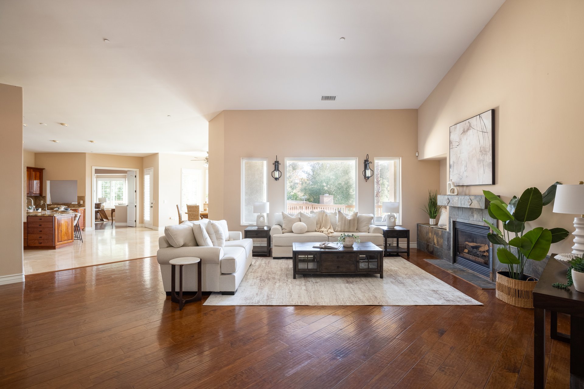 15275 Eastvale Rd