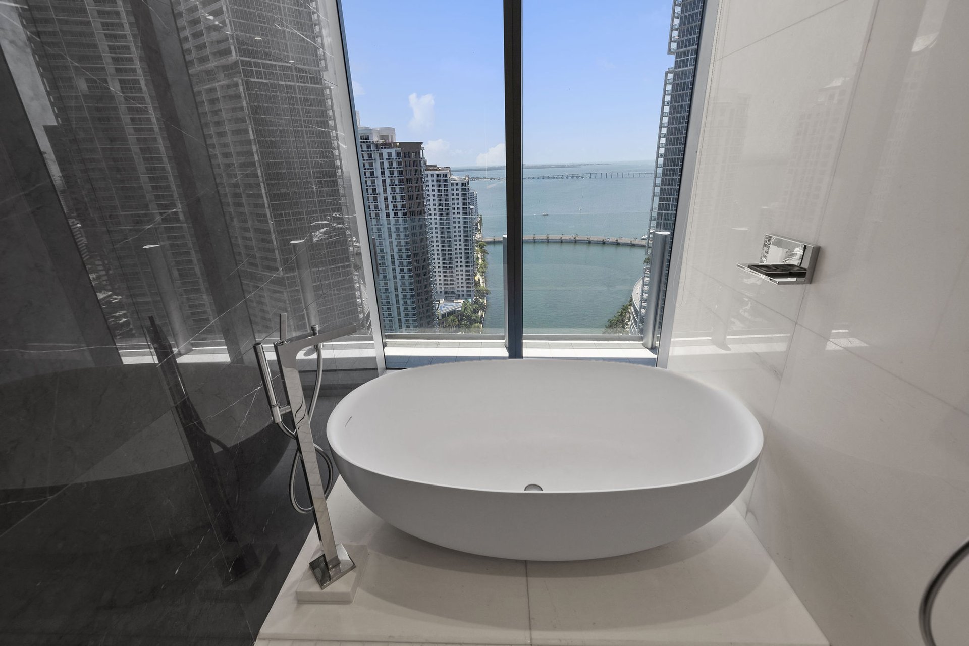 300 Biscayne Blvd Way # 3104