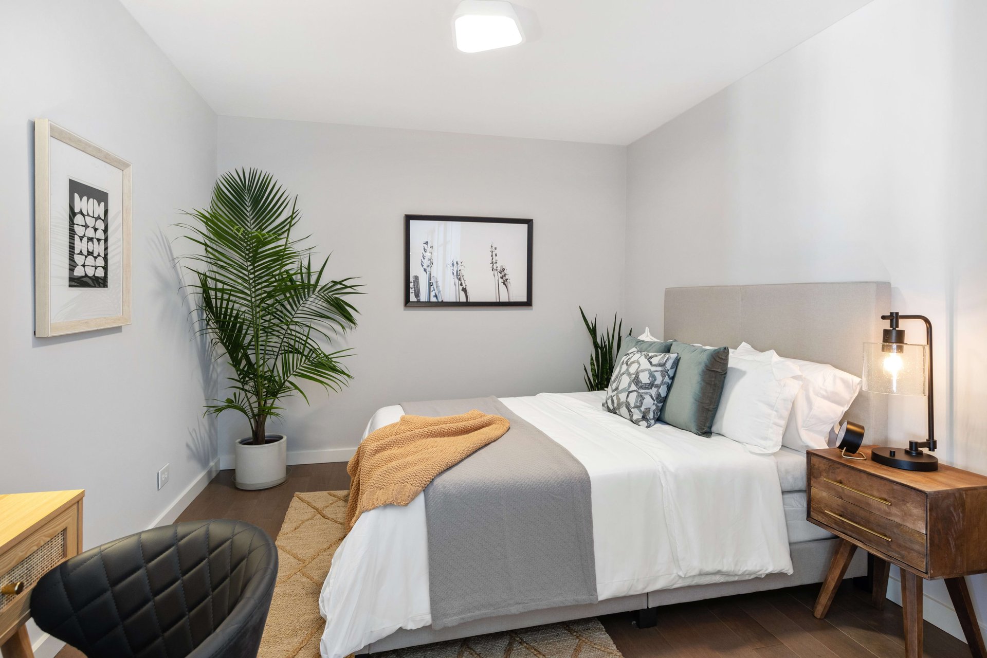 Just-Renovated Pacific Heights Condo With Southern Views