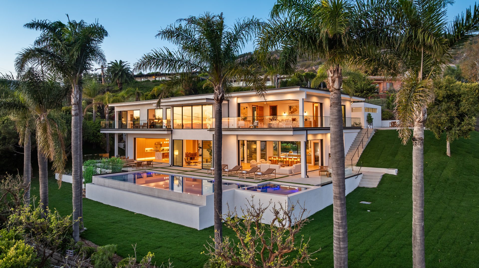 4732 Avenida Del Mar