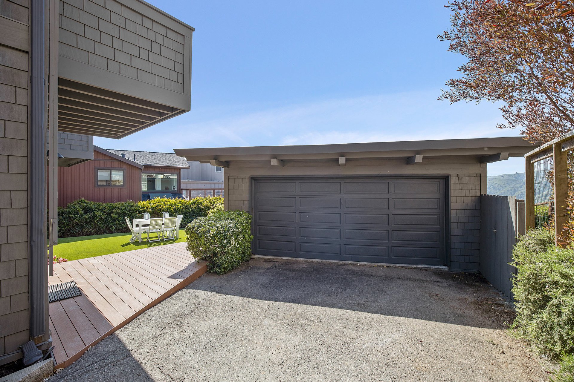  1229 Waterview Drive
