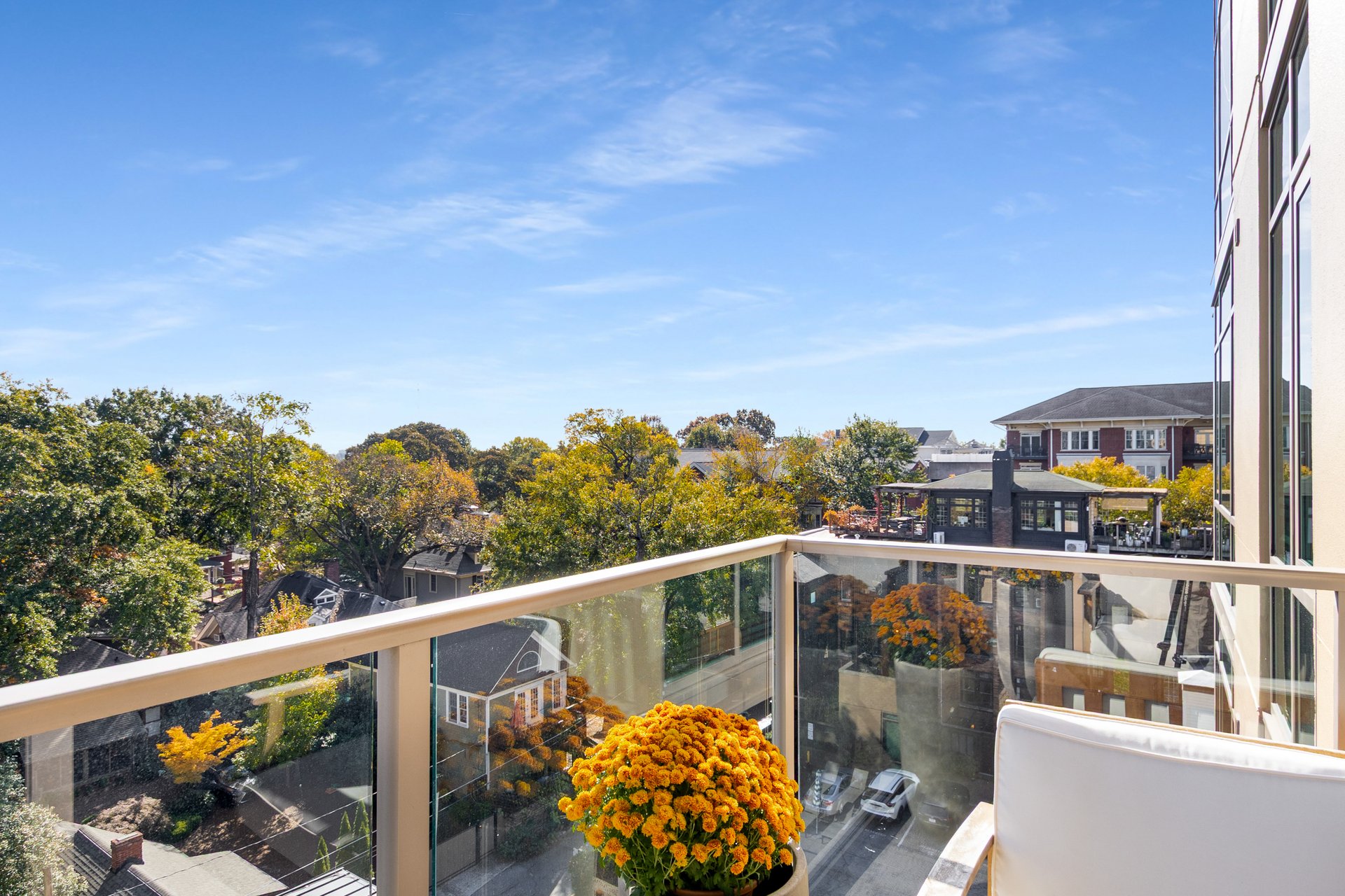 905 Juniper Street NE Unit 704