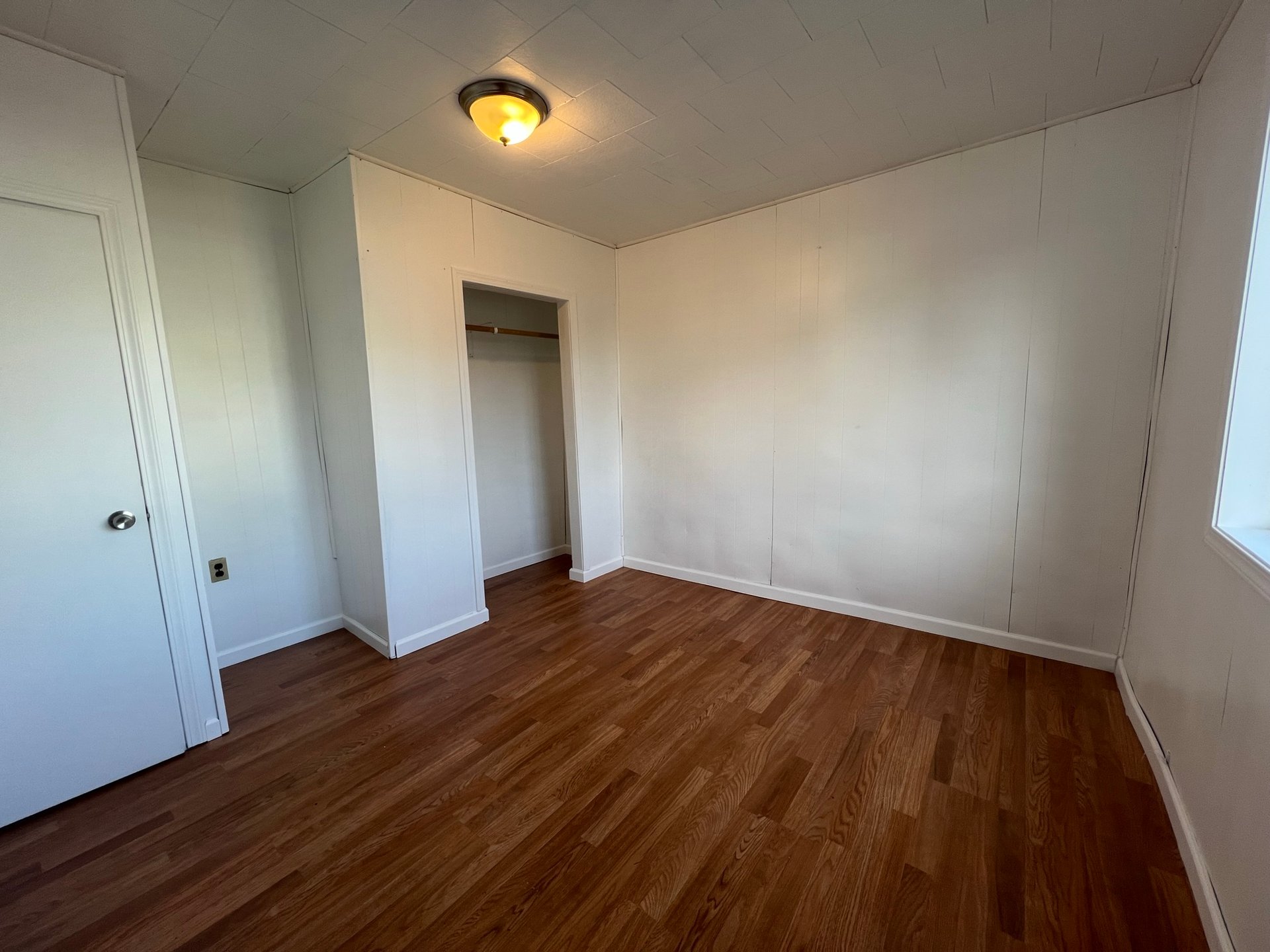 112 5th St SW