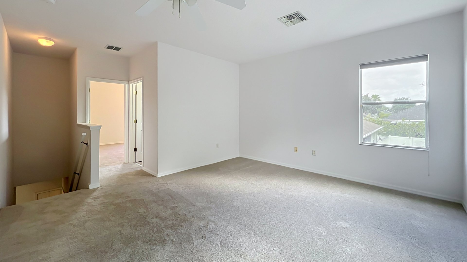 Orlando Vista Lakes 5-Bedroom 4-Bathroom Home and Lifestyle