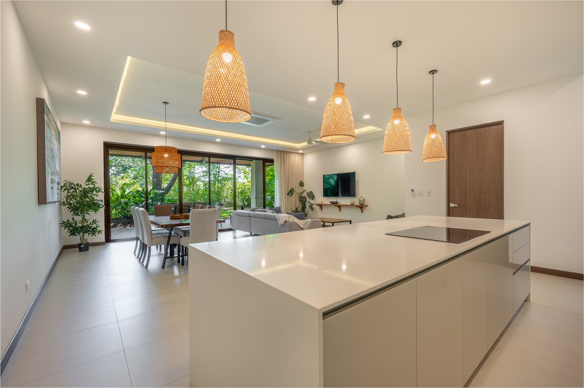 Malinches 27 A/B | Turnkey 6-Bedroom Duplex Investment in Hacienda Pinilla