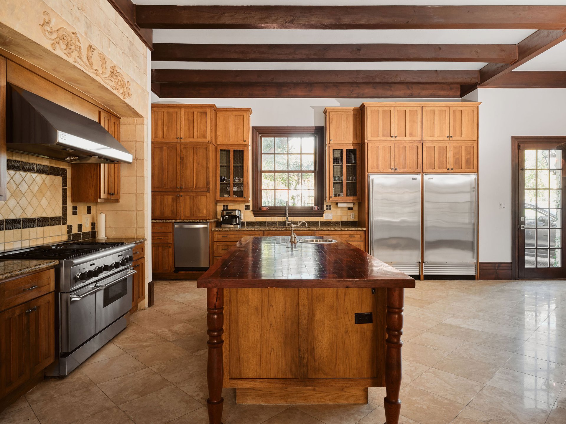 4511 Island Cove