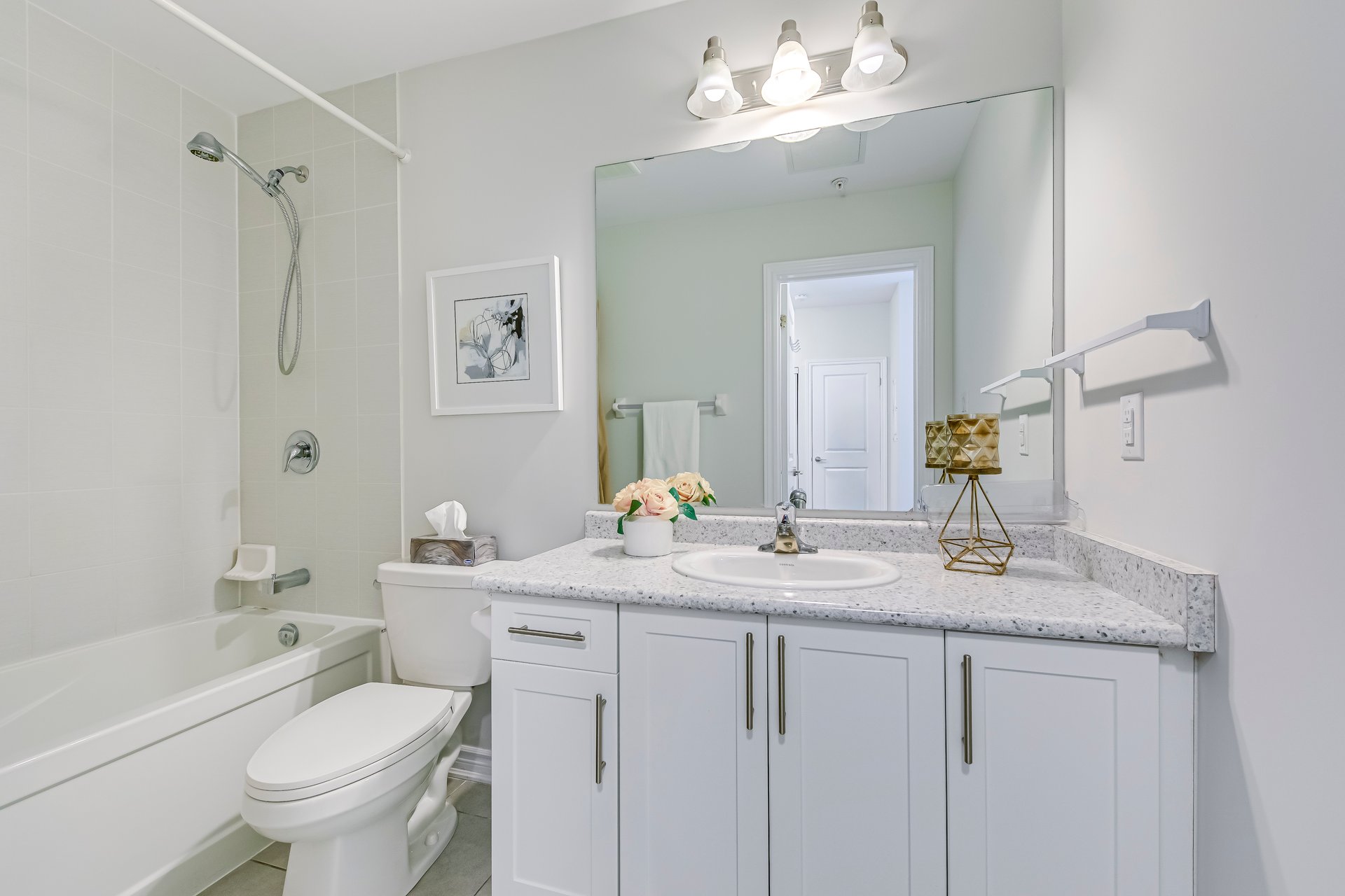150 Oak Park Blvd 201