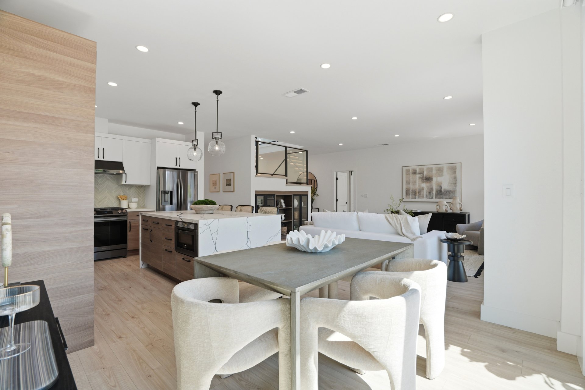 609 Waterbury Lane