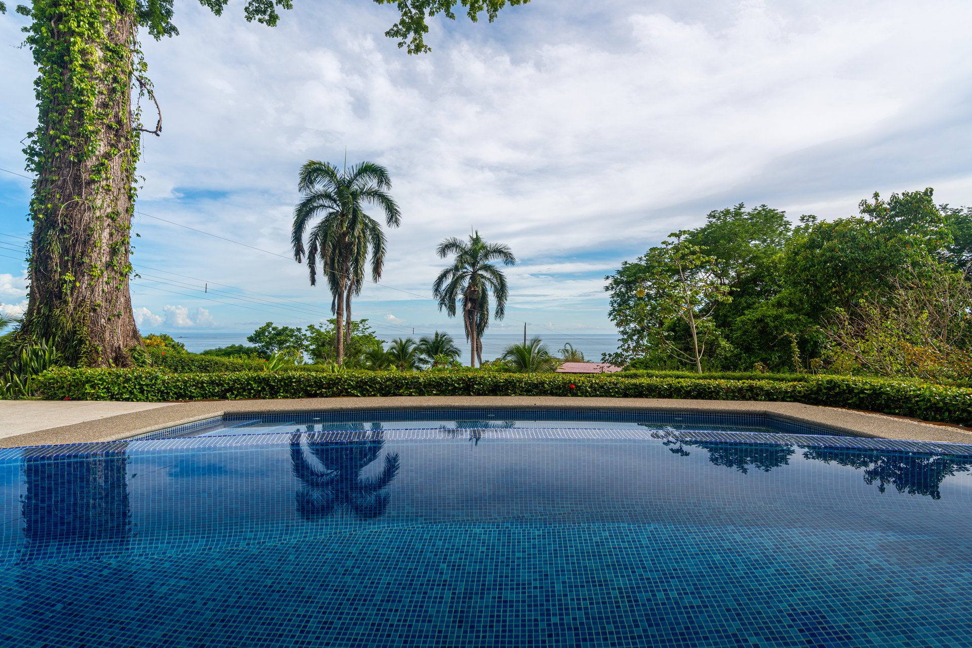 Classic Luxury at Casa Ceiba, Coastal Ocean View 4 Bedroom Home Near Uvita