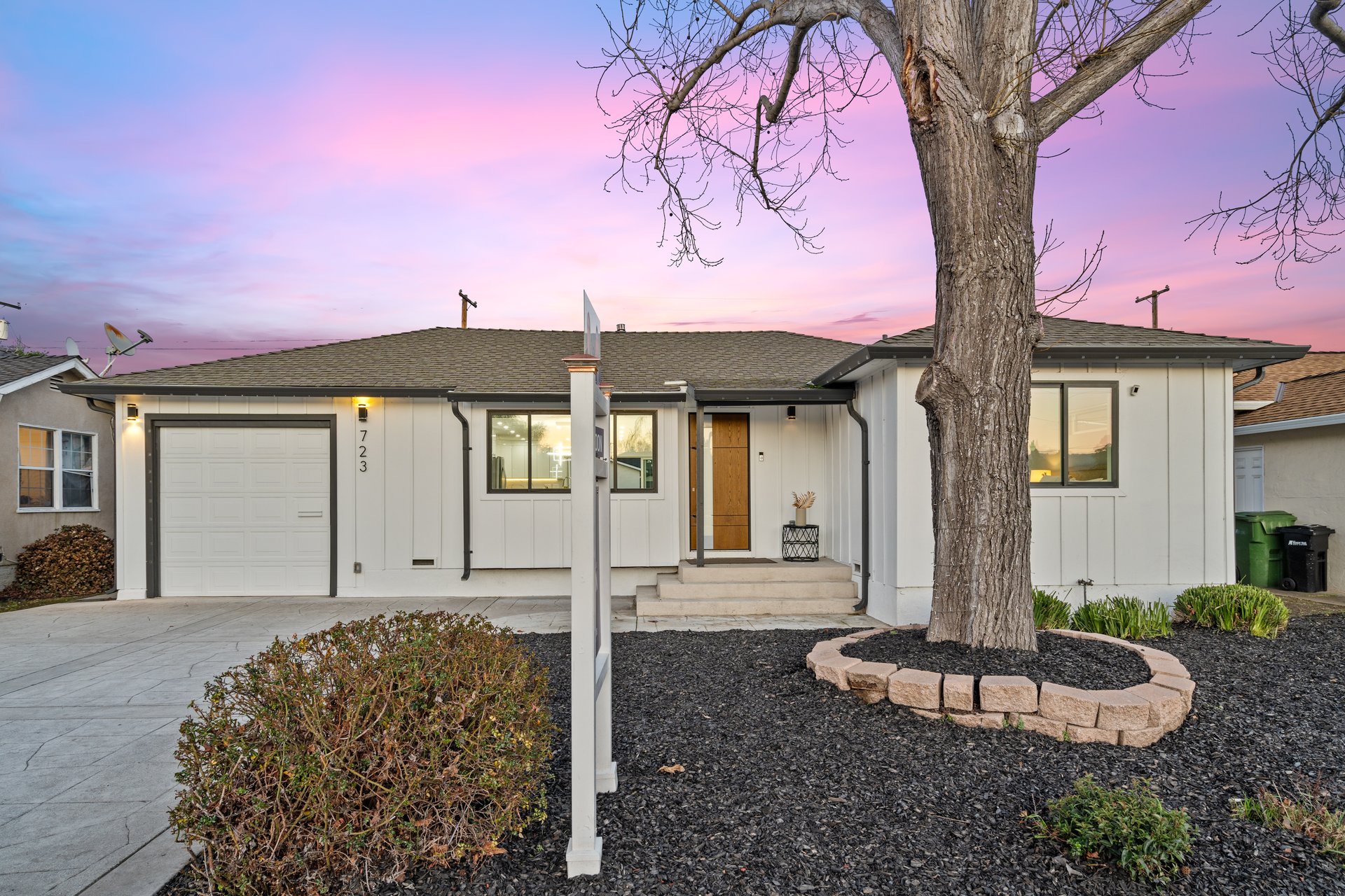 723 Scott BLVD