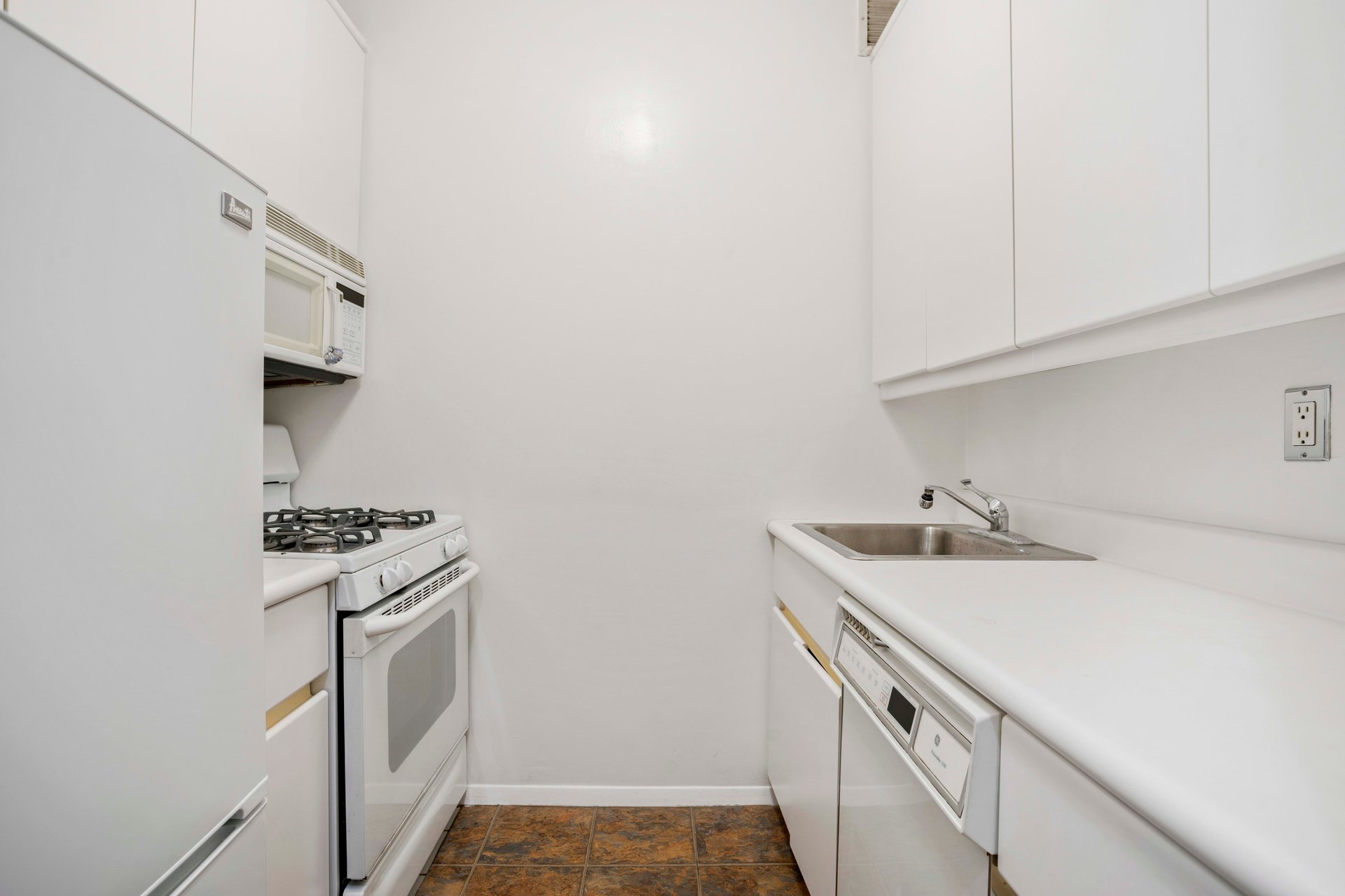 200 EAST 69TH STREET
