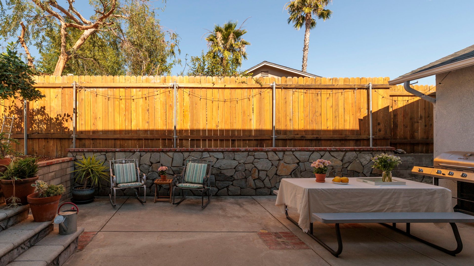 2-Story Historic Cabin Home in La Crescenta - Breathtaking Verdugo Mountain Views!
