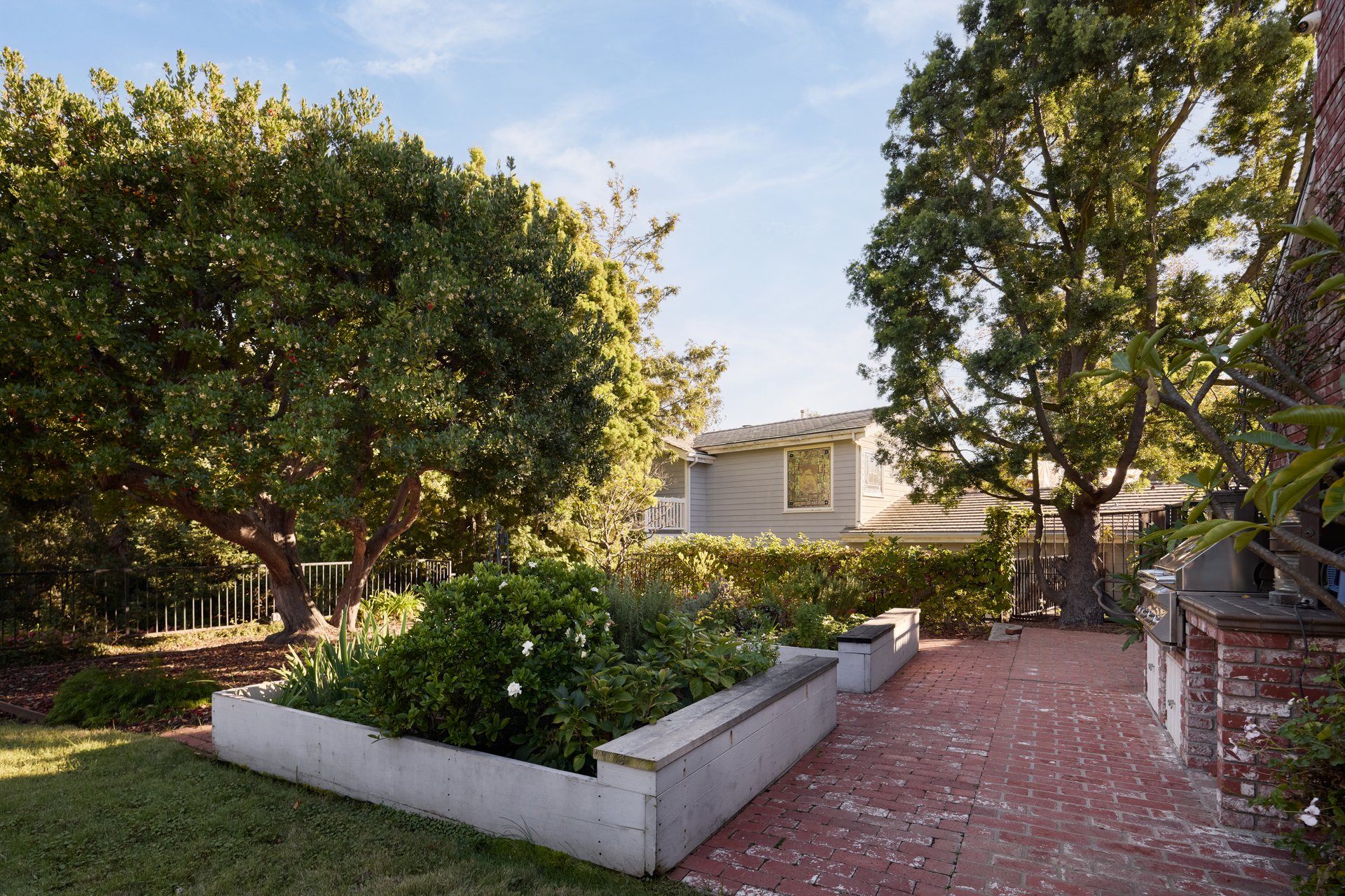 196 Granville Ave, Brentwood