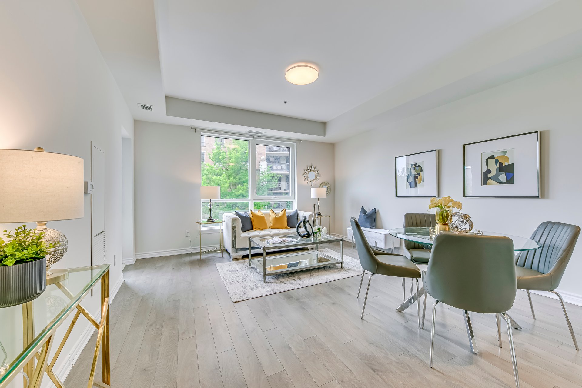 150 Oak Park Blvd 201