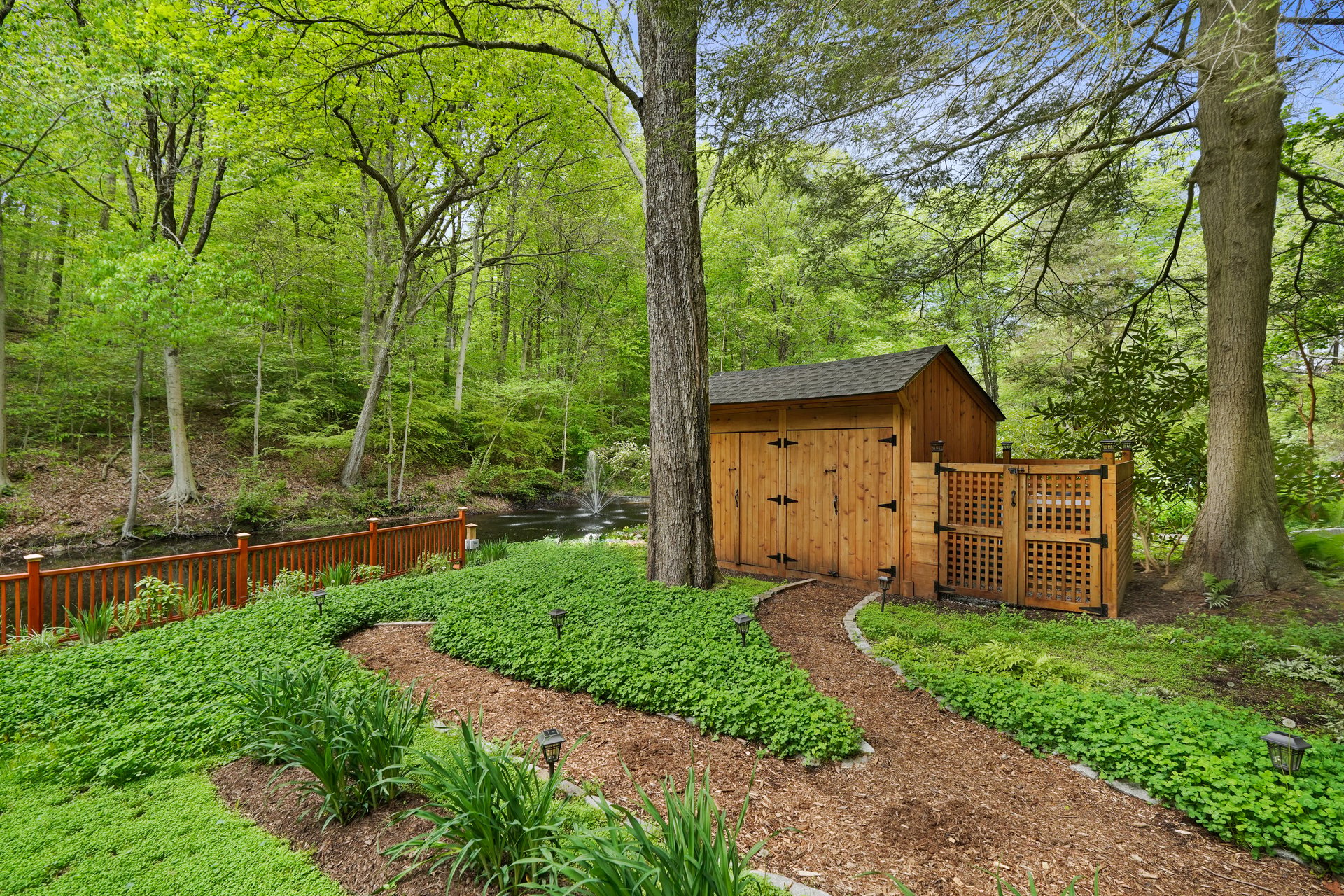 107 Middle Patent Road