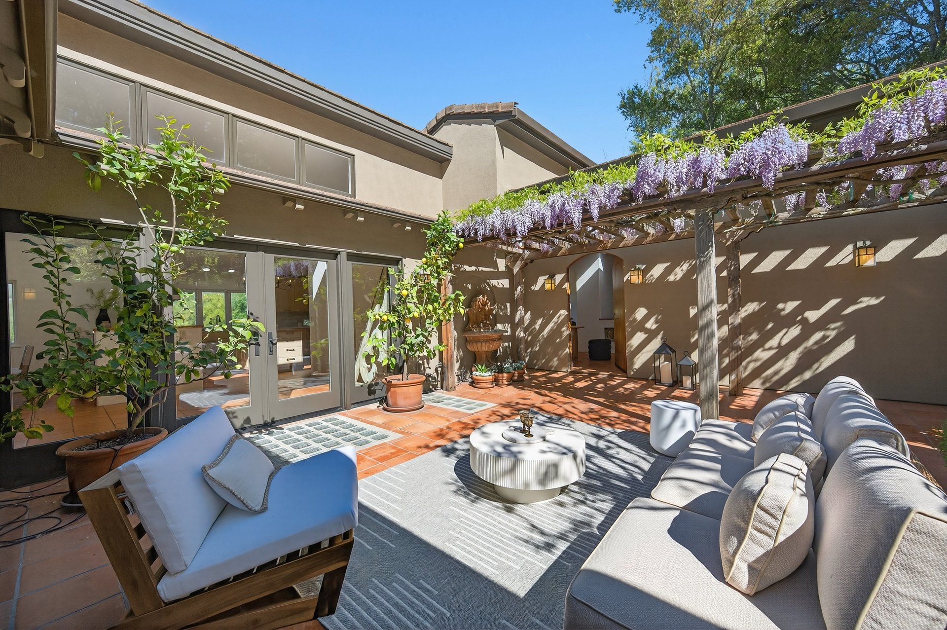 25 Wood Acres Ct