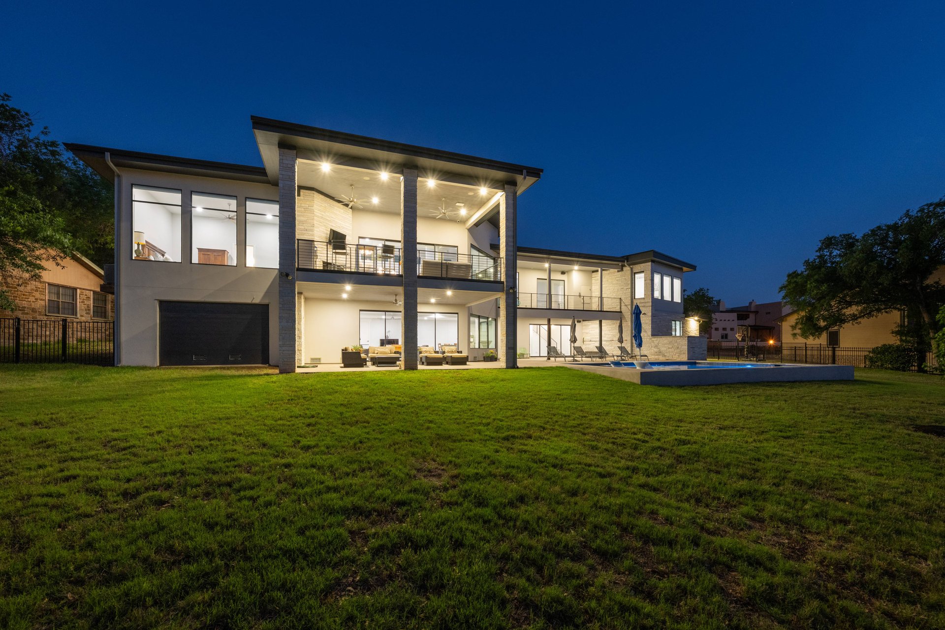 2912 Patriot Drive & 3002 Point Cove