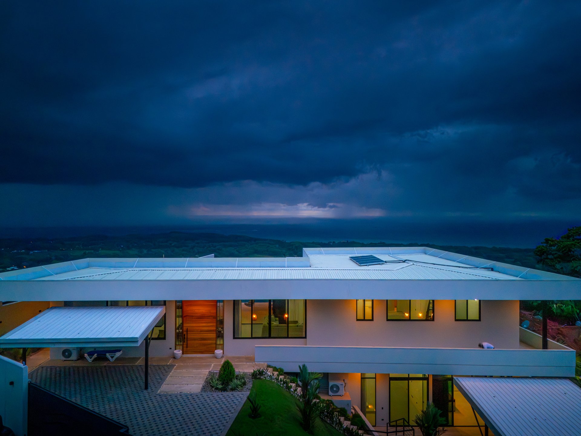 Lion's Gate Sunset Estate