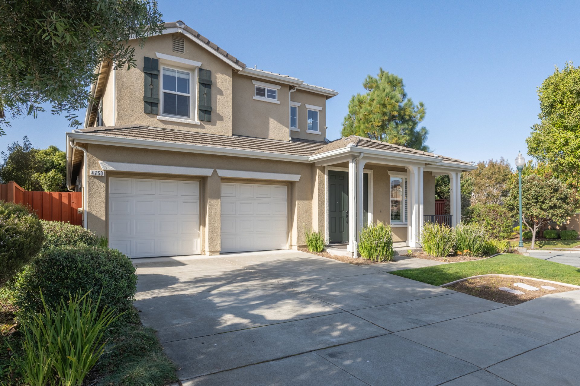 4750 Sea Crest Drive