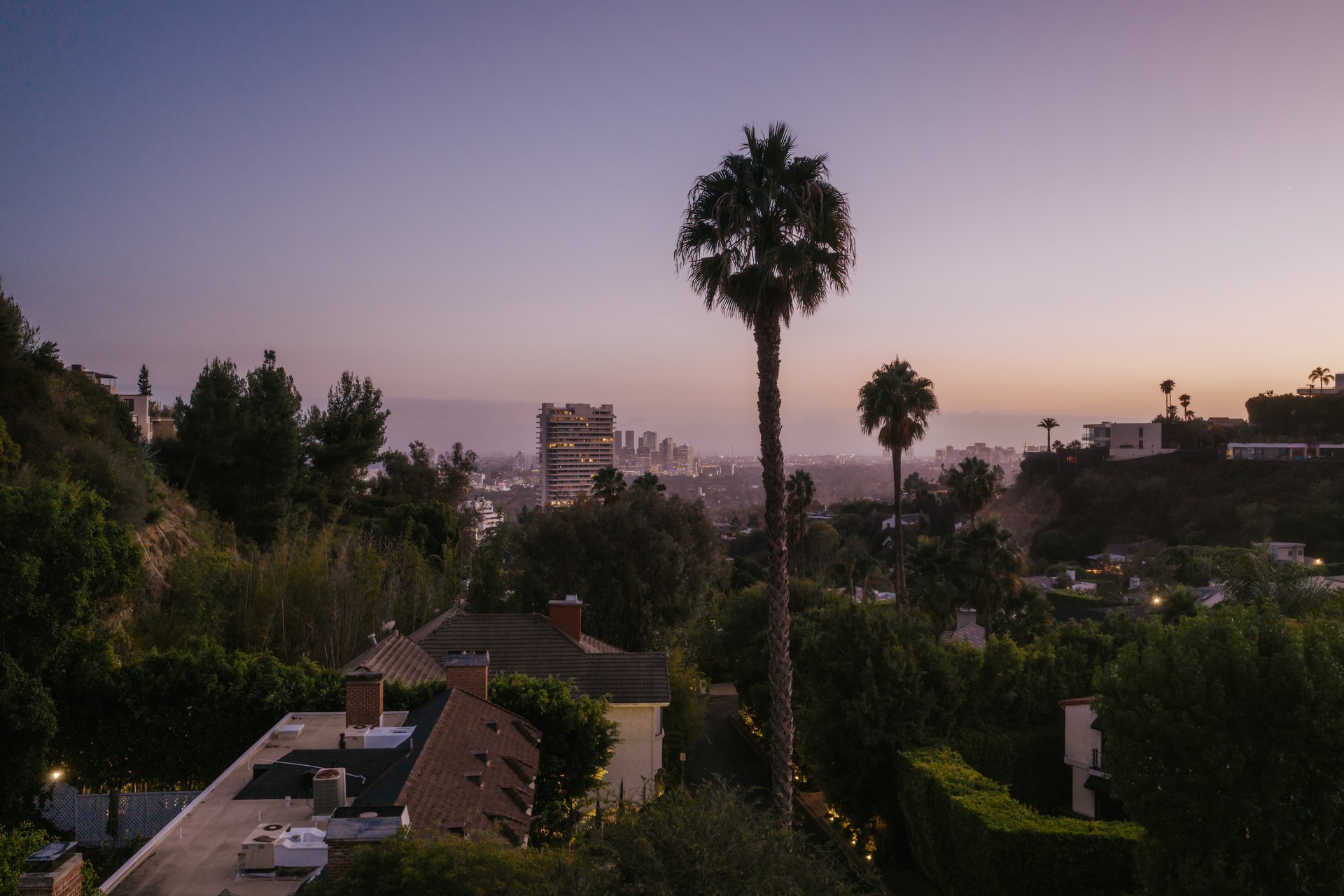 1460 N Doheny Dr