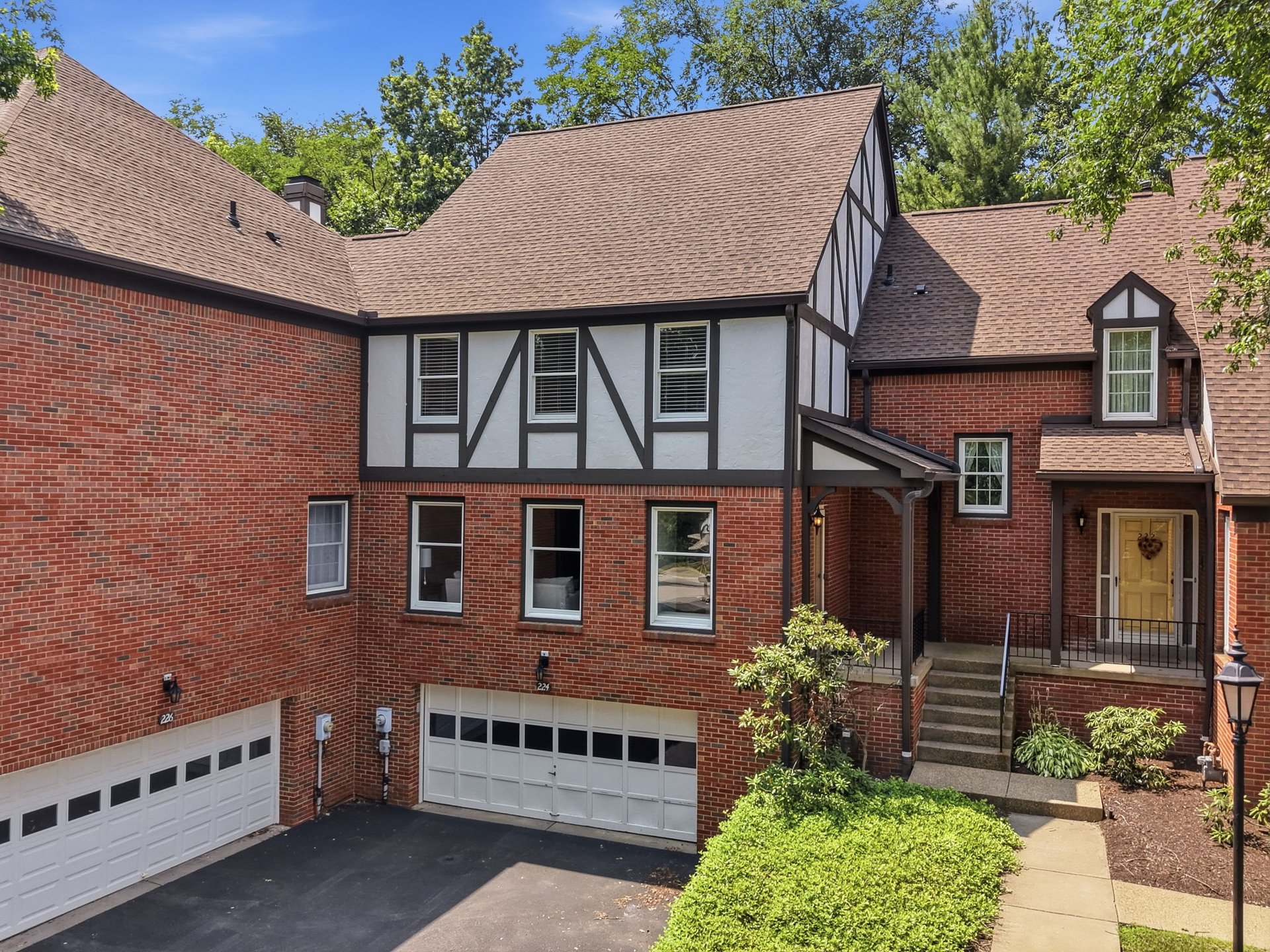 224 Thornberry Circle