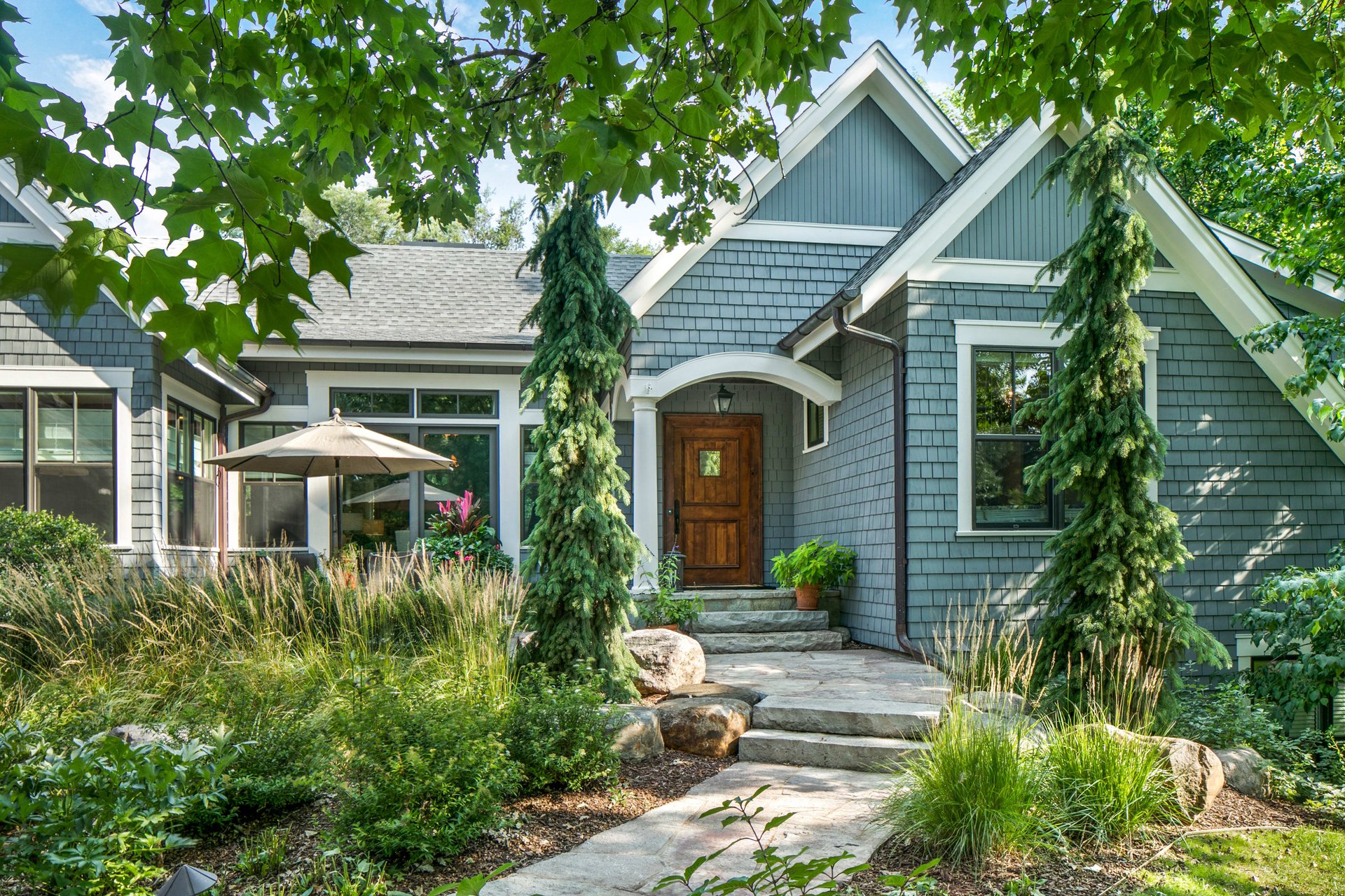 20500 Linden Road | Deephaven
