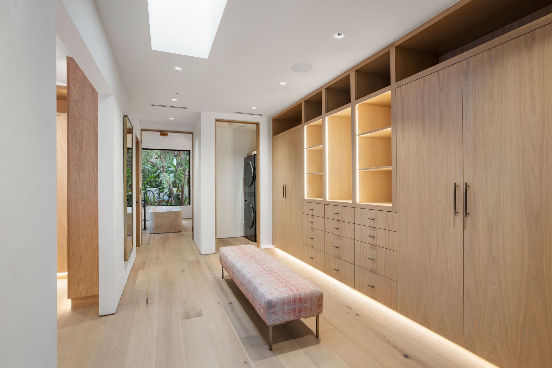 The Viewcrest Lodge in Studio City 