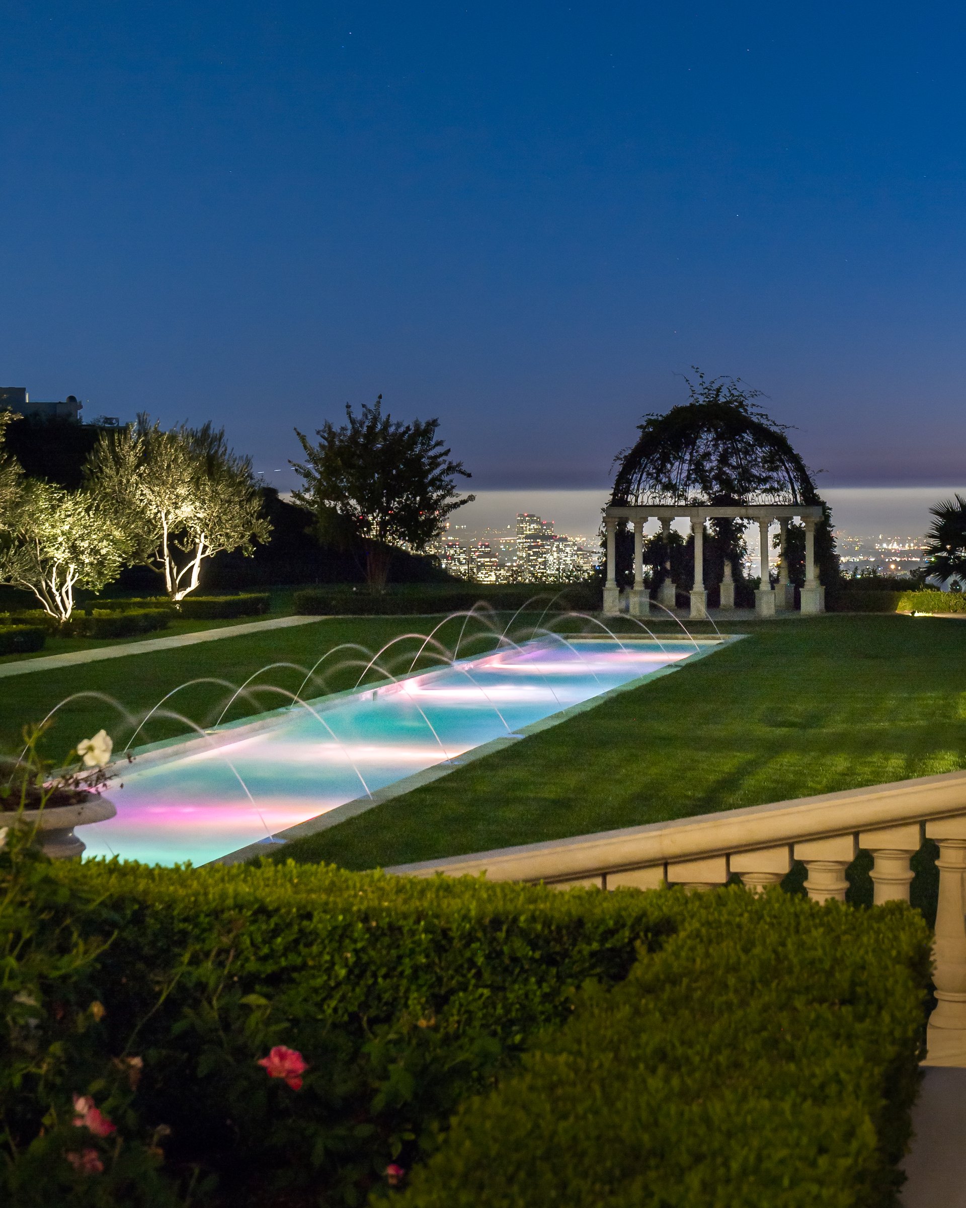 9505 Lania Lane, Beverly Hills