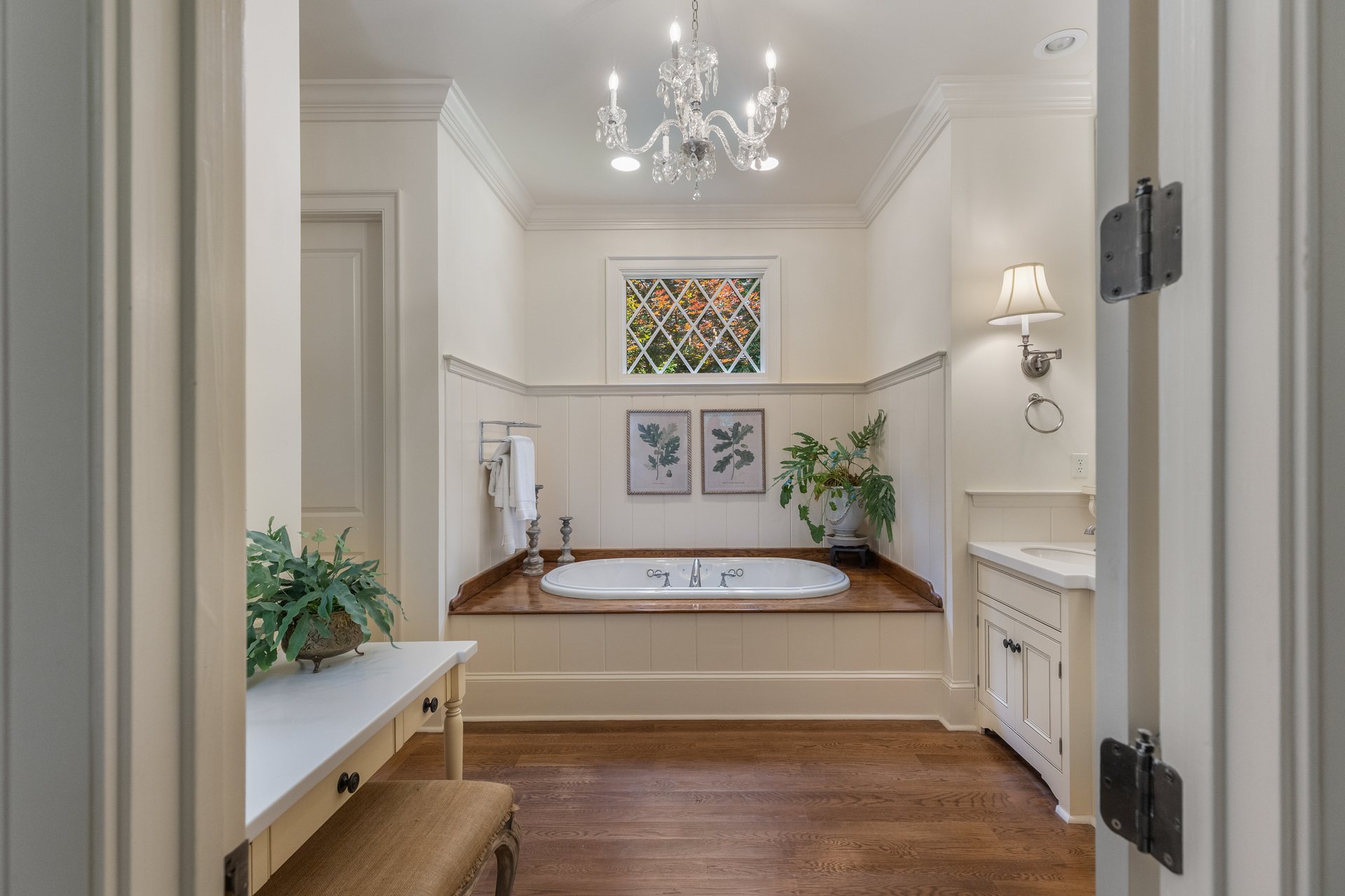 18 Moorewood Circle