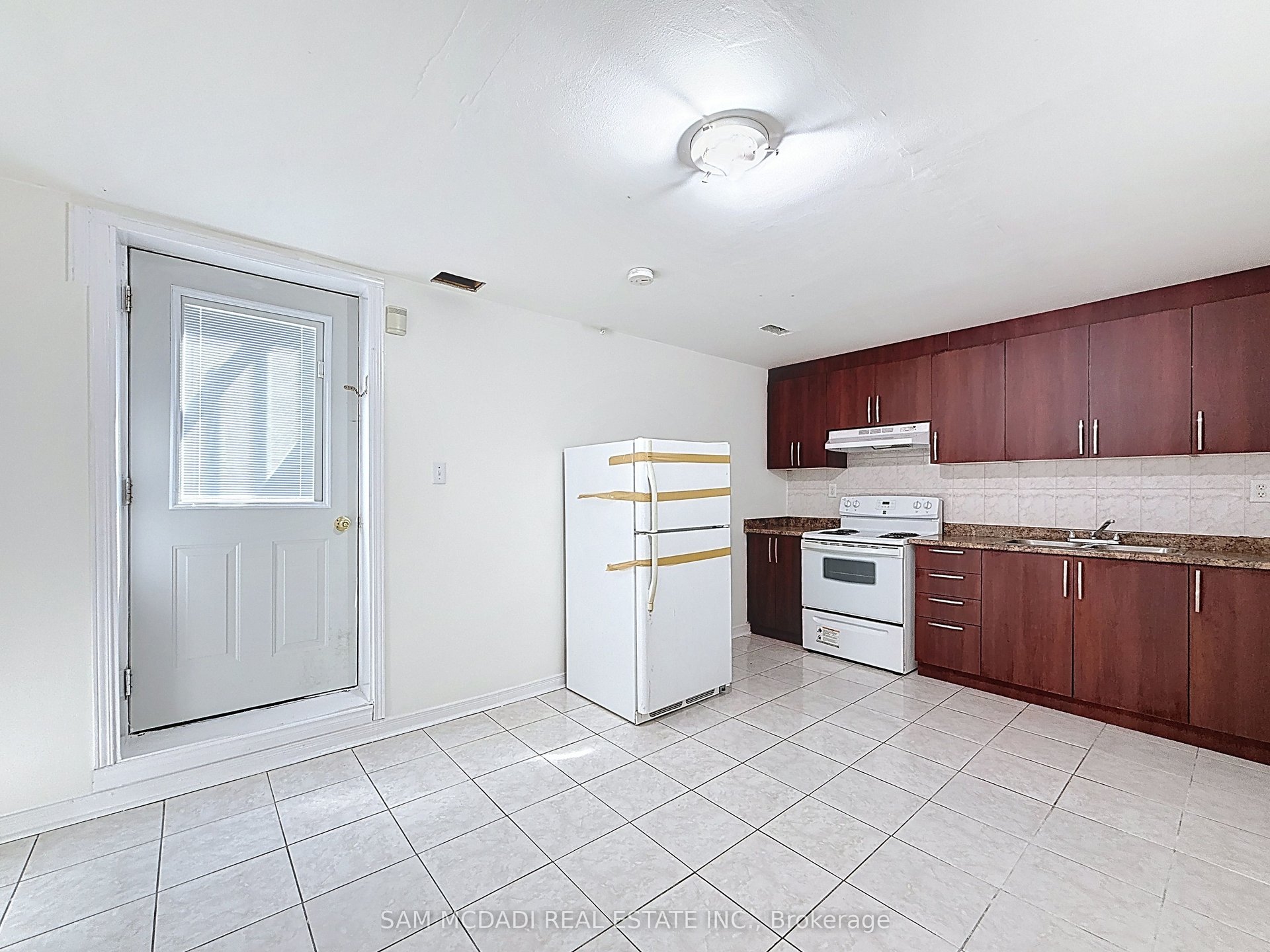 1354 Weir Chase 
