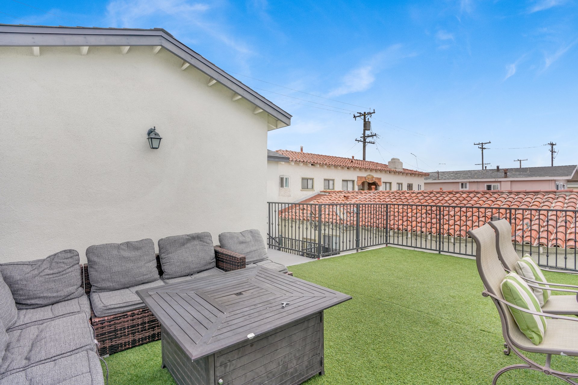 1320 W Balboa Boulevard