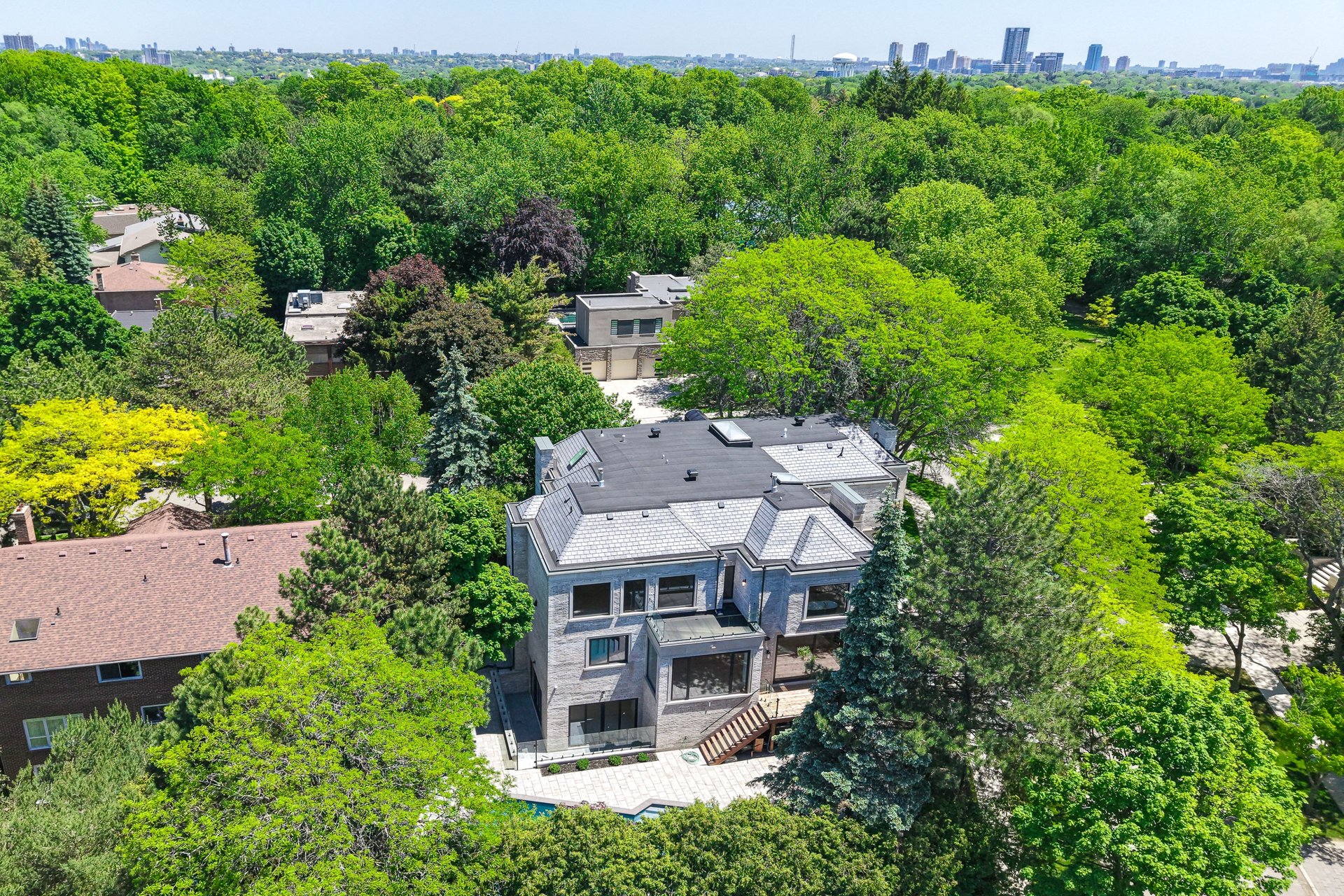 Iconic Estate
