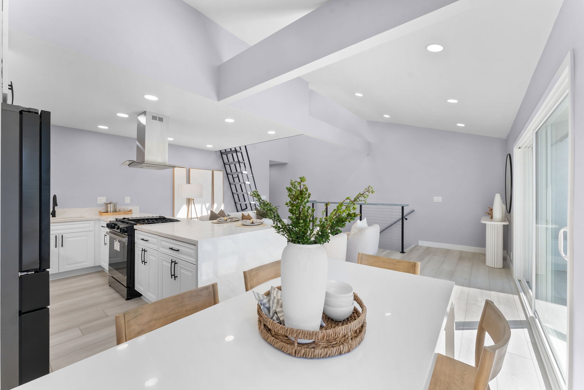 1413 La Salina St