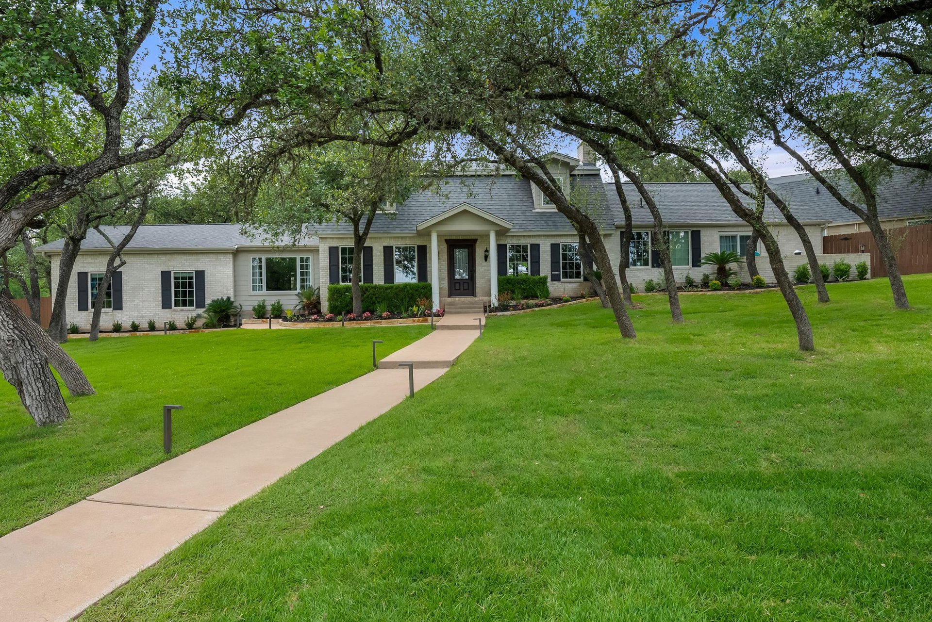 10634 Glass Mountain Trail