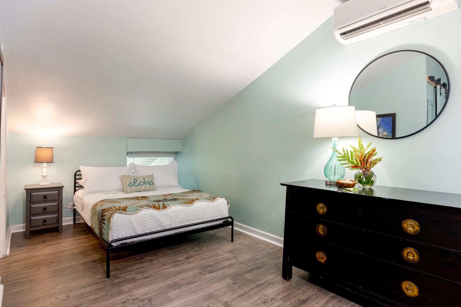 Turtle Bay 1 Bedroom with Loft SLEEPS 4-6