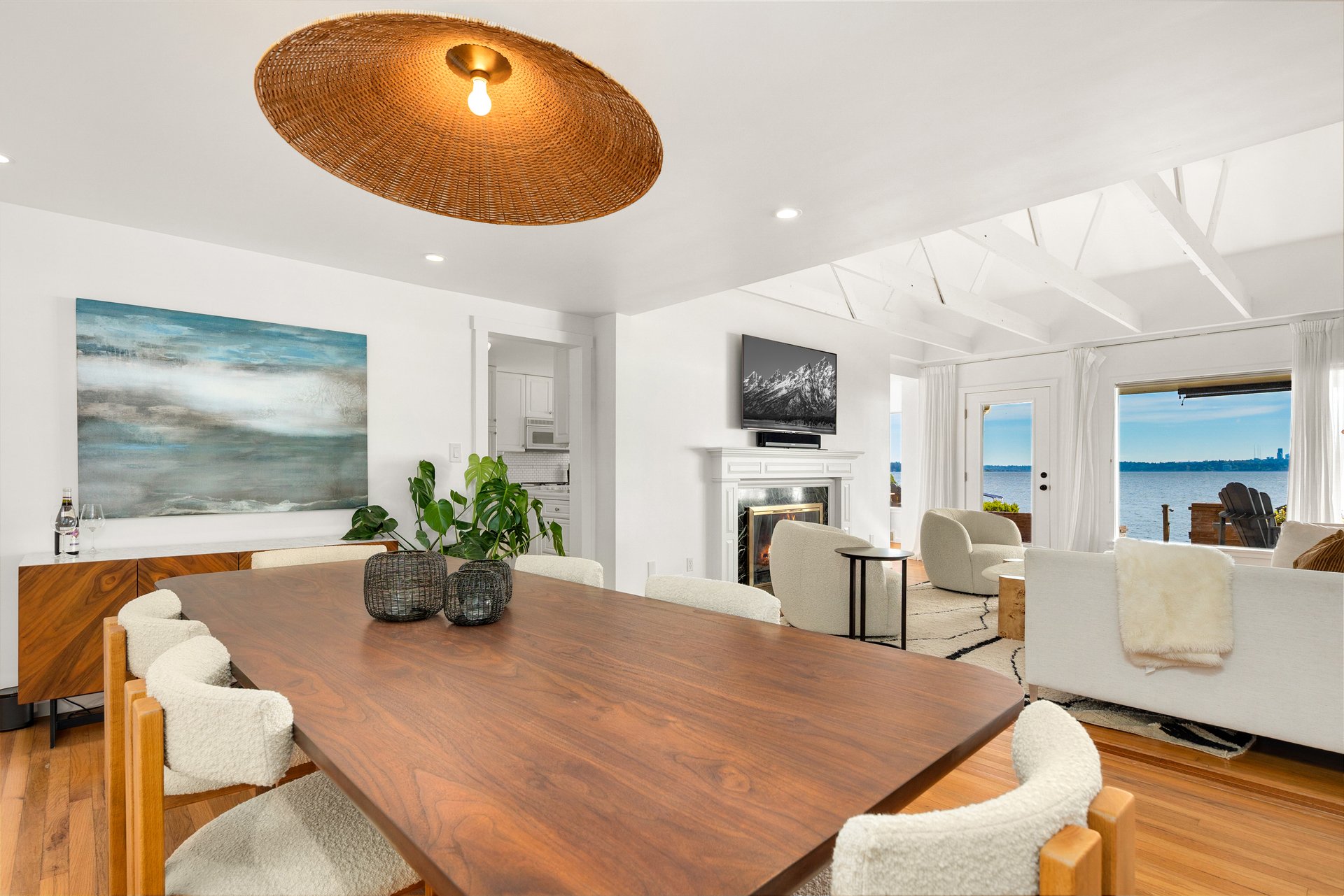 169 Lake Avenue W