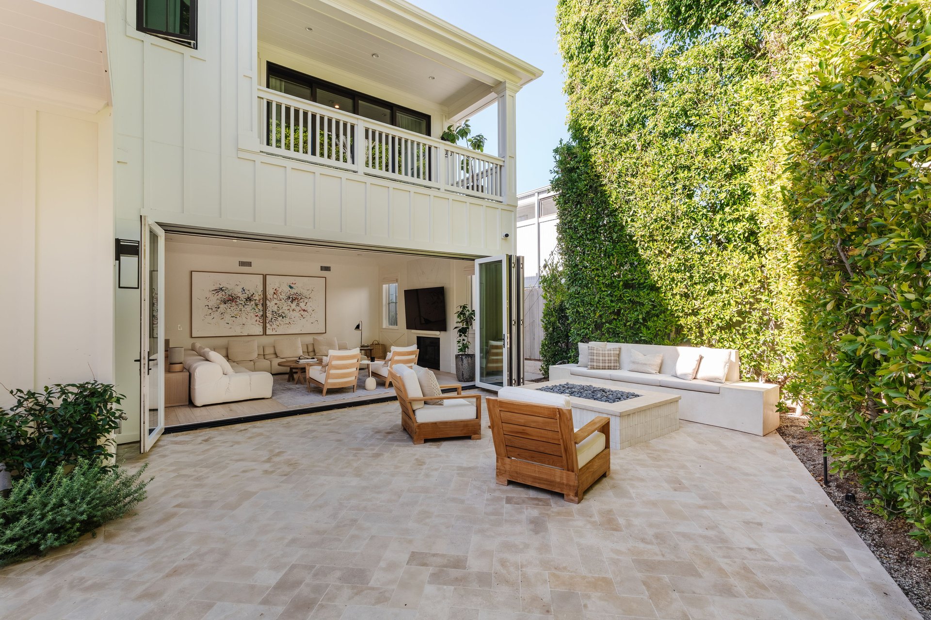 16045 Northfield St, Pacific Palisades 