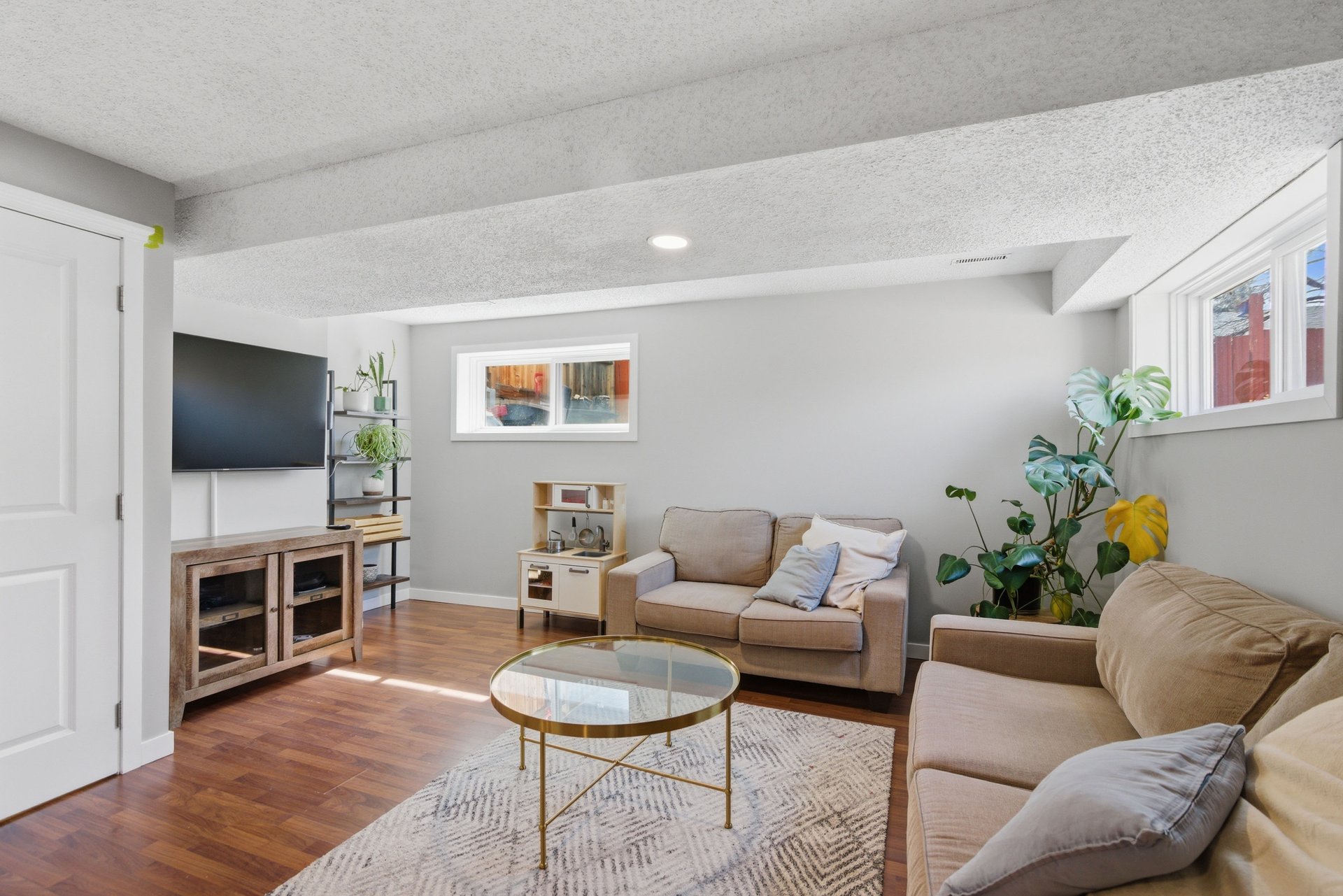 559 Deerpath Court SE