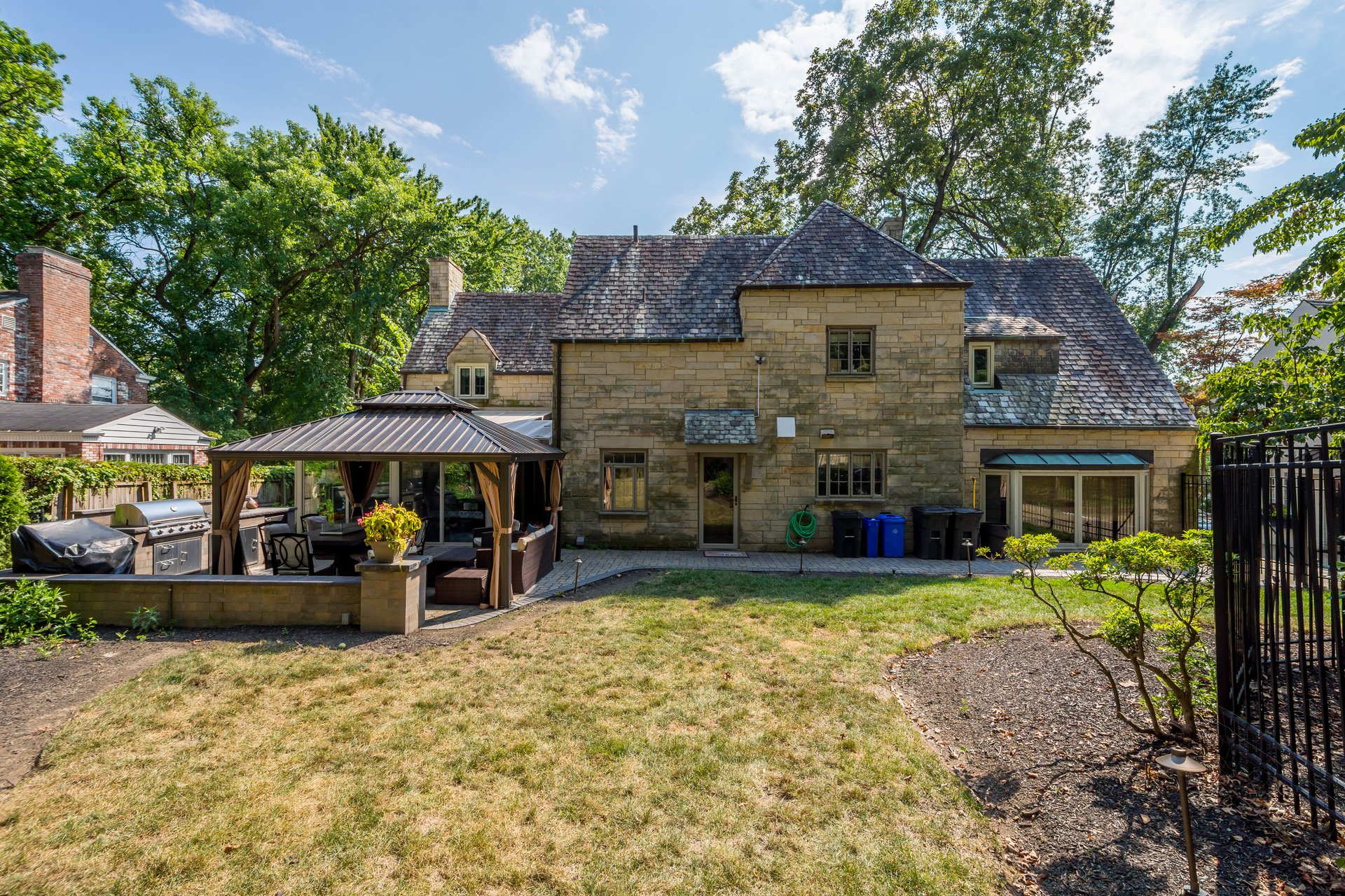 694 Valleyview Road