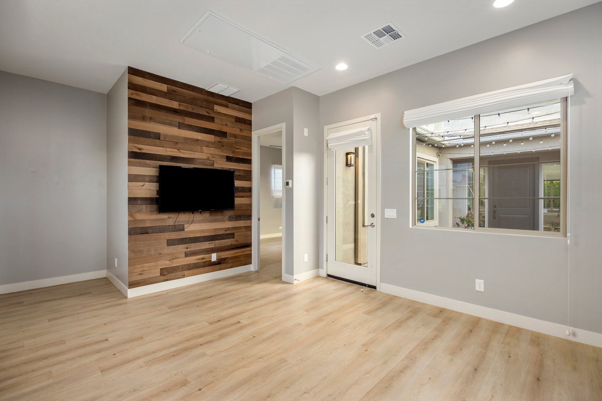 3020 E LOS GATOS Drive