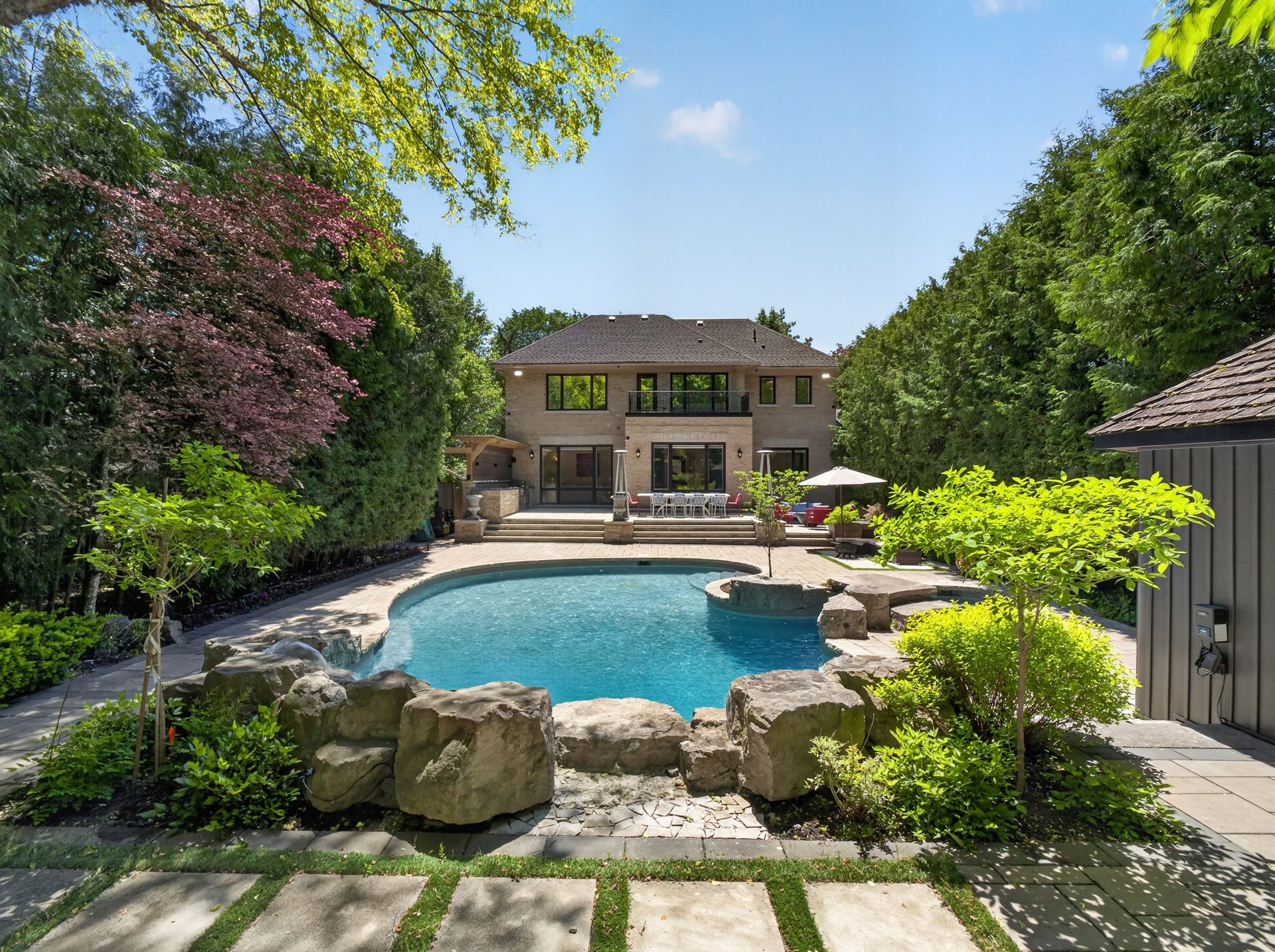 A Rare Ravine Estate
