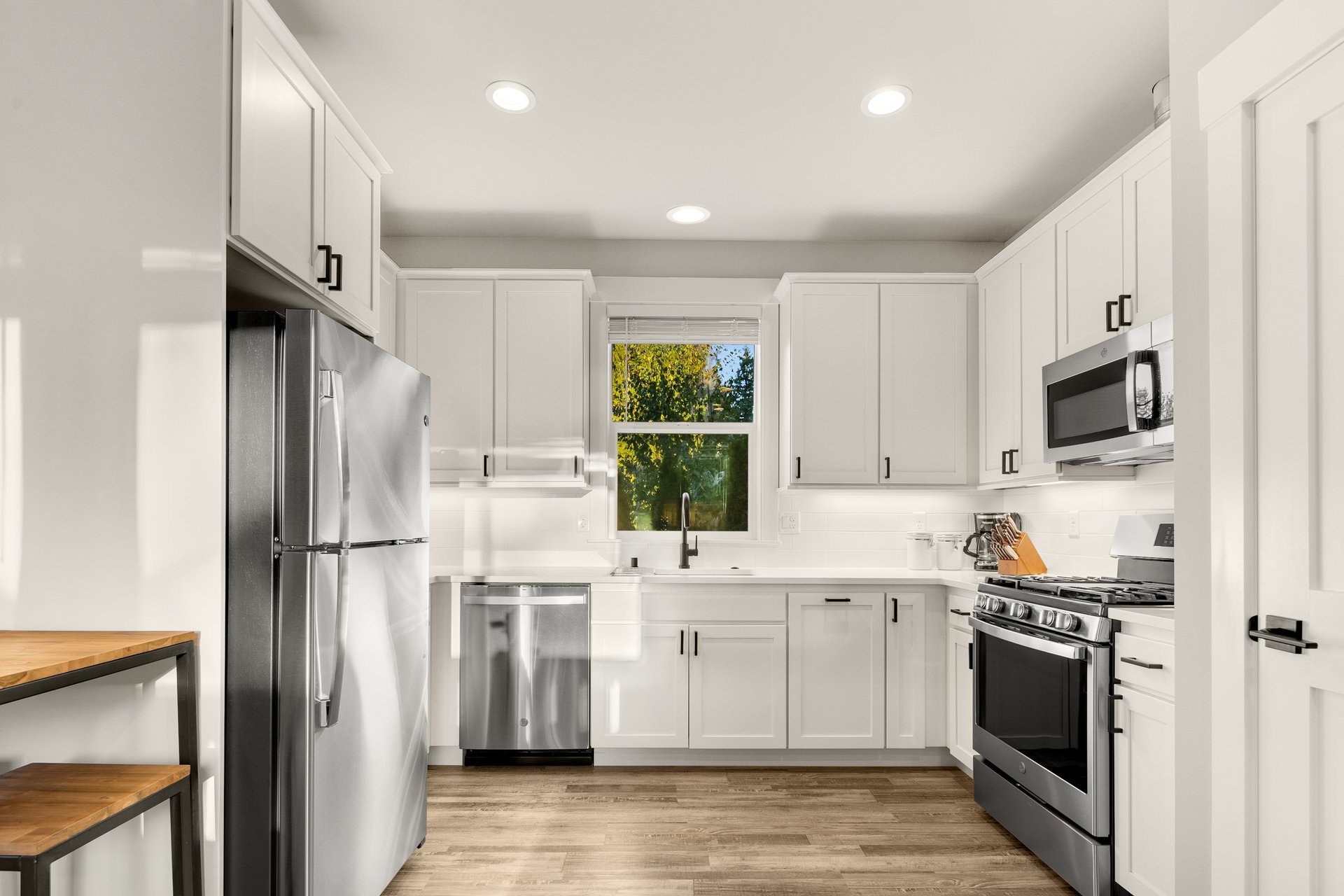 13005 NE 73rd Street Unit: 2