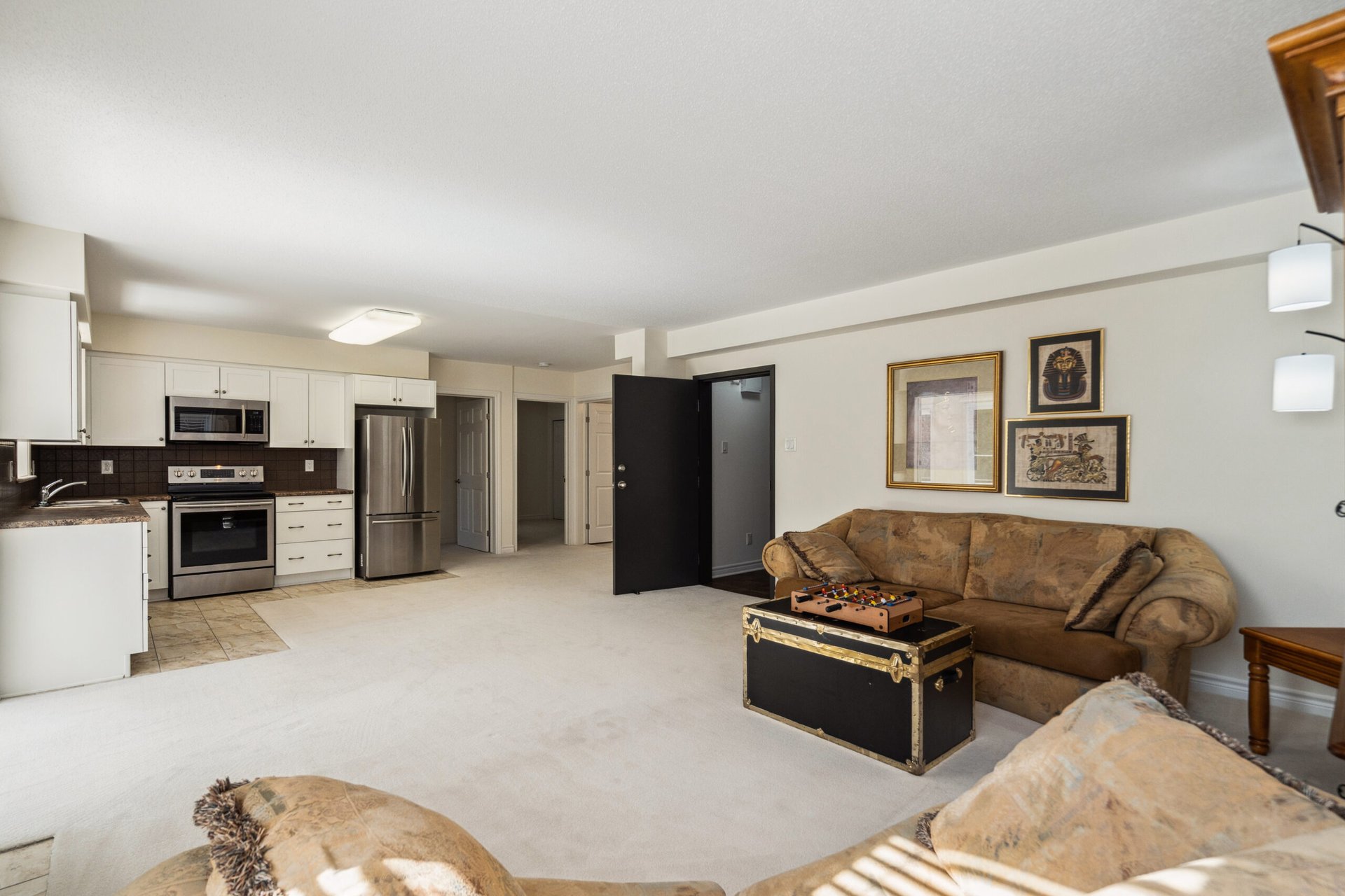 634 Birchland Cres