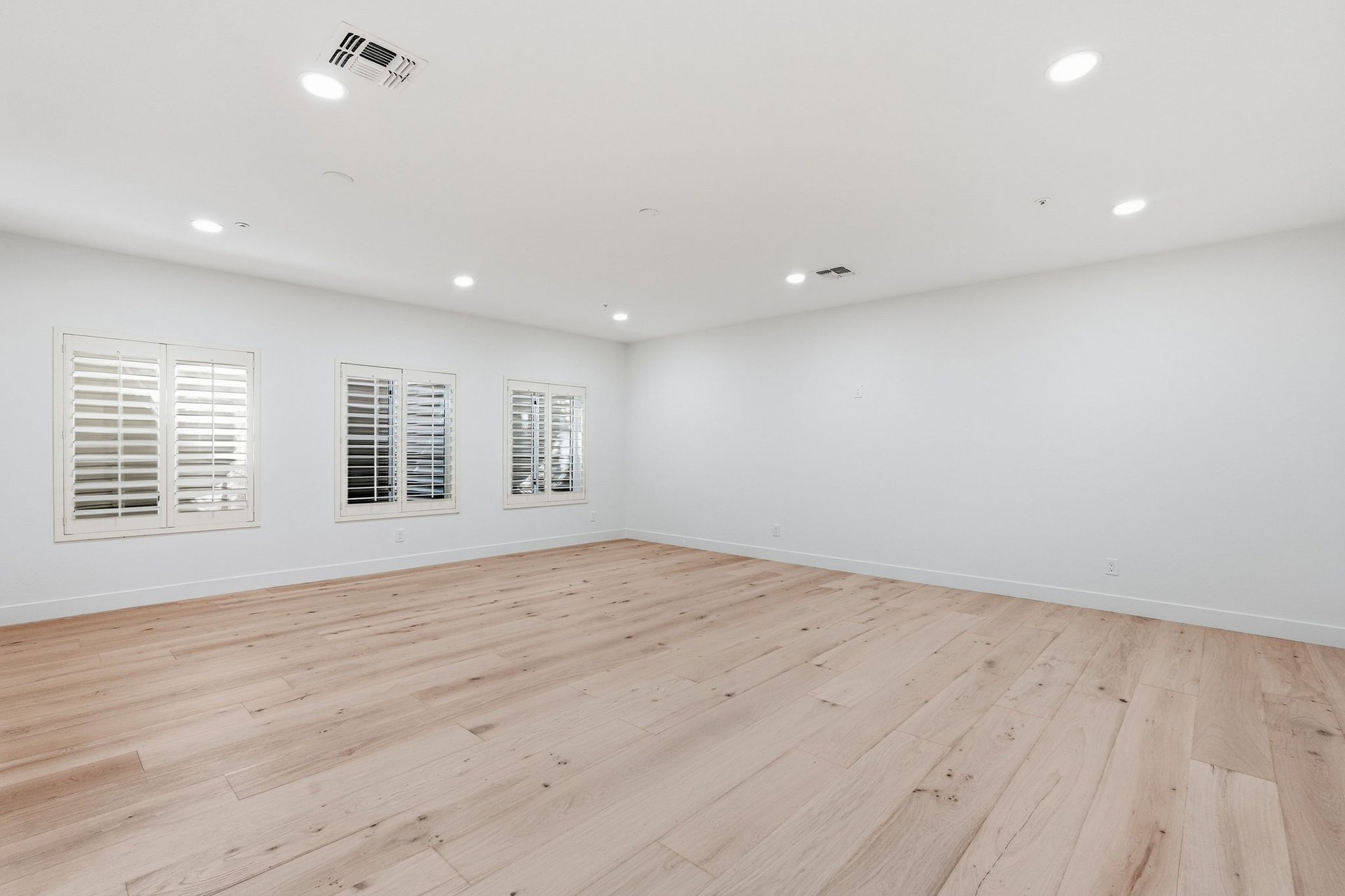 2974 E CAMELLIA Drive