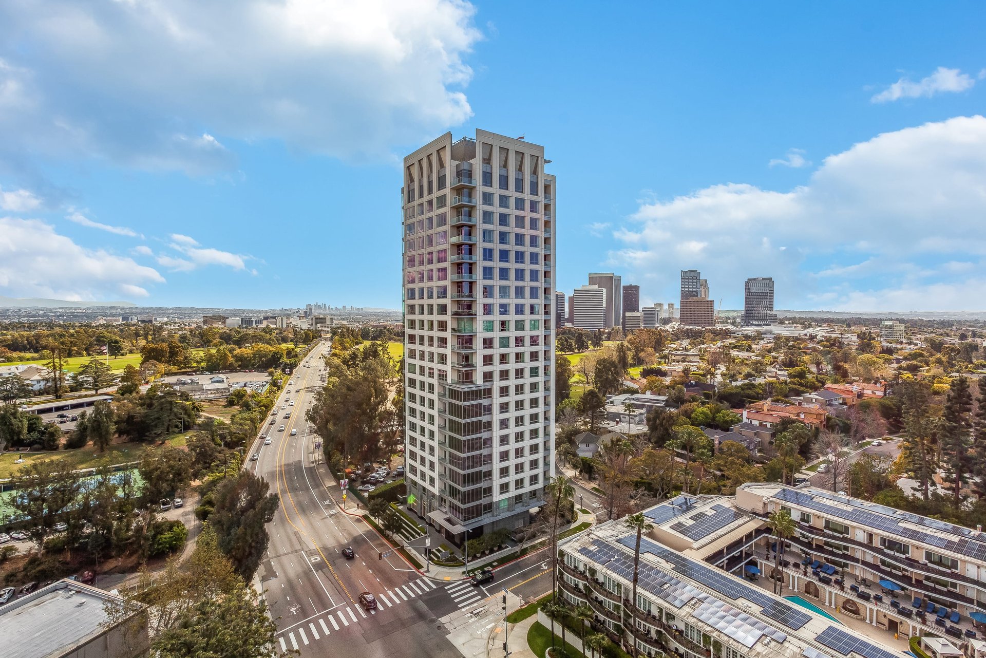 875 Comstock Avenue Unit 15D