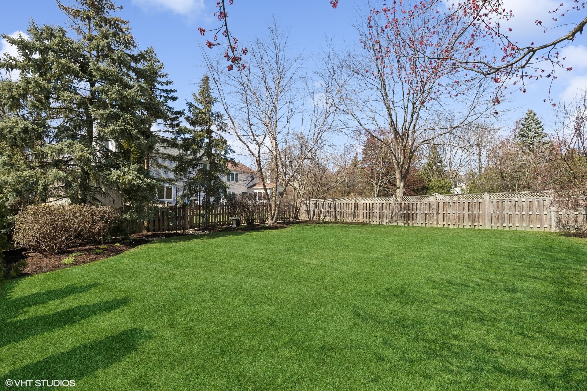 1735 Fairport Dr. Grayslake