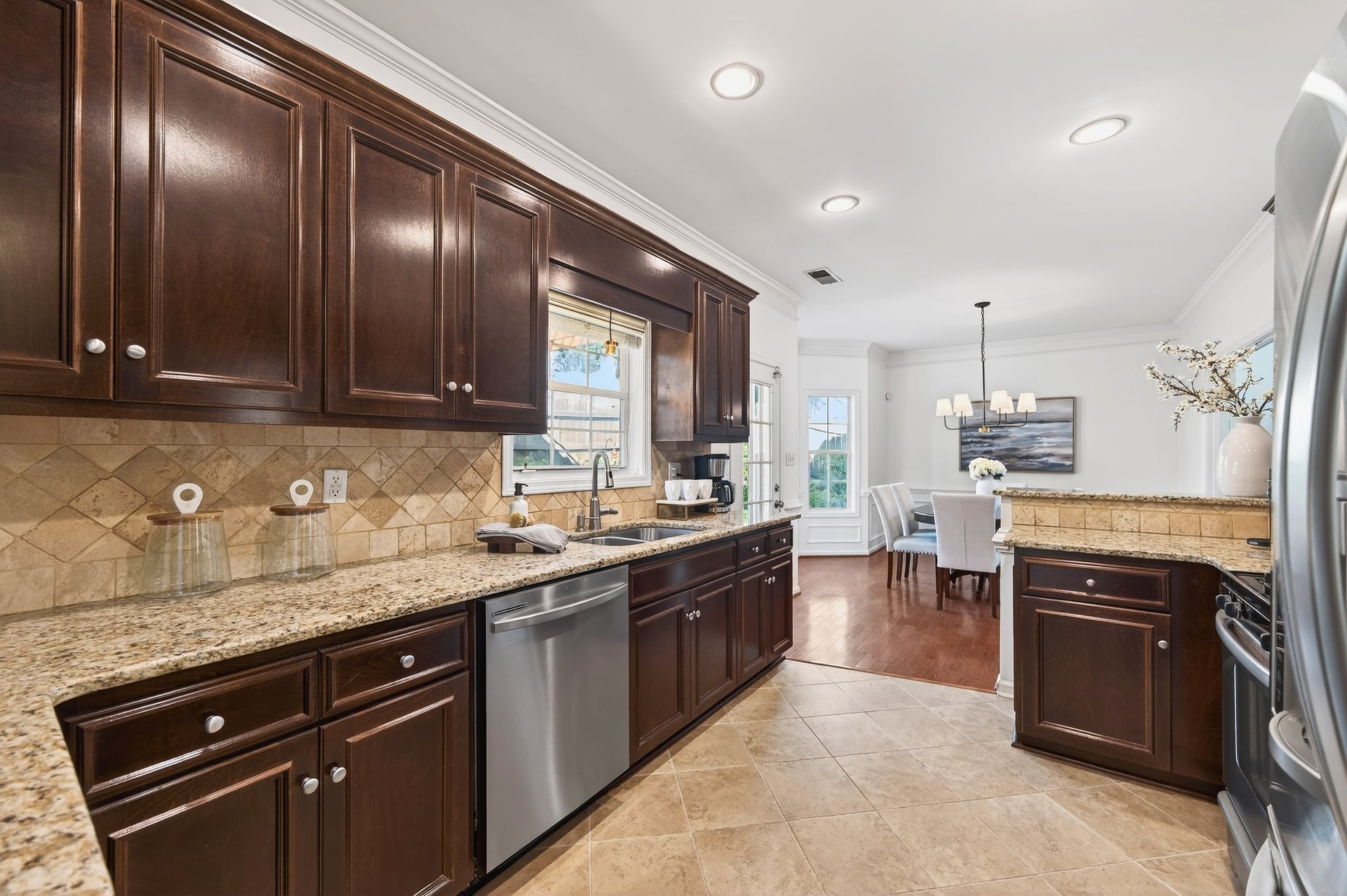 2700 Laurelwood Lane