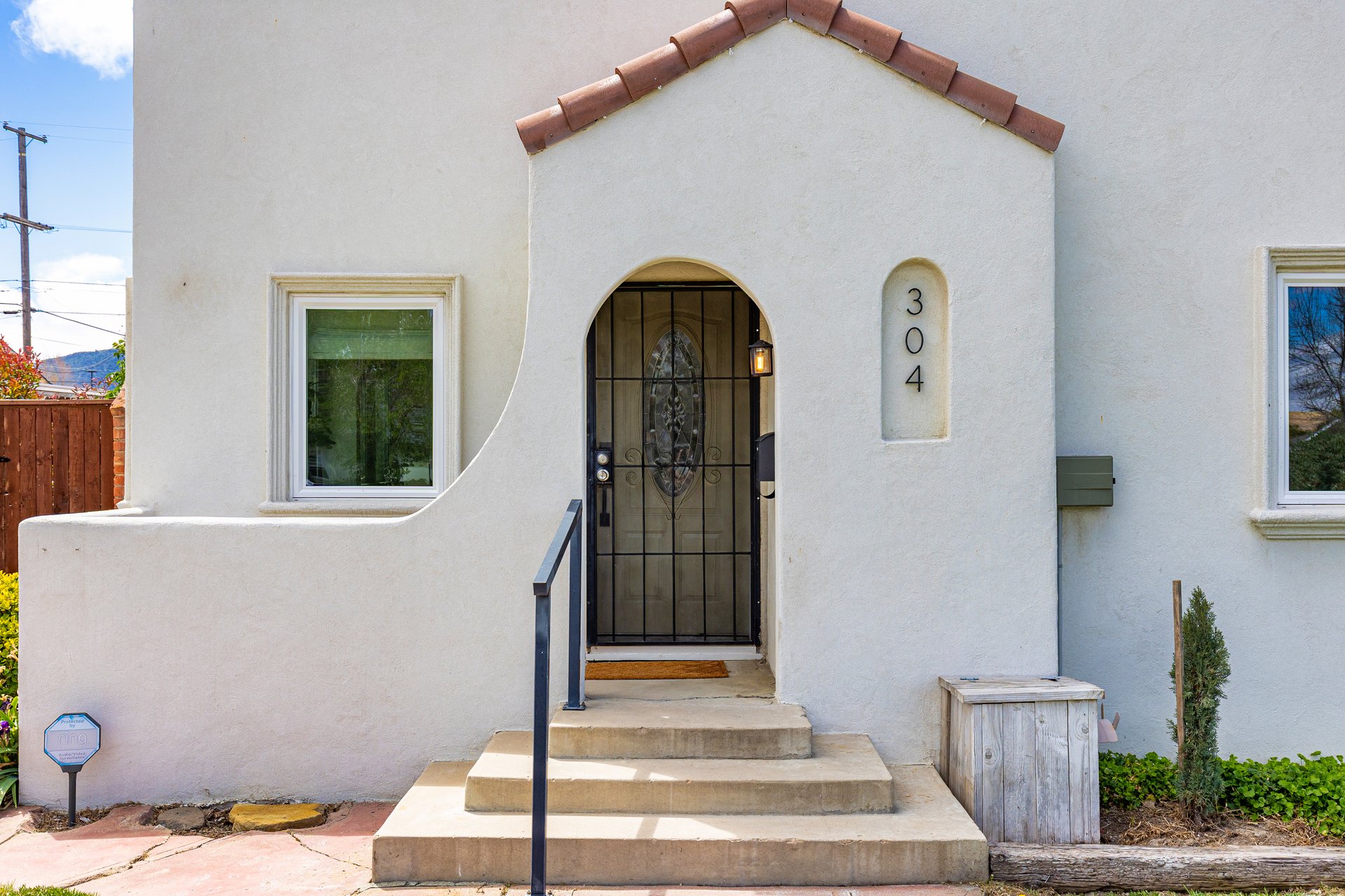 304 W D Street