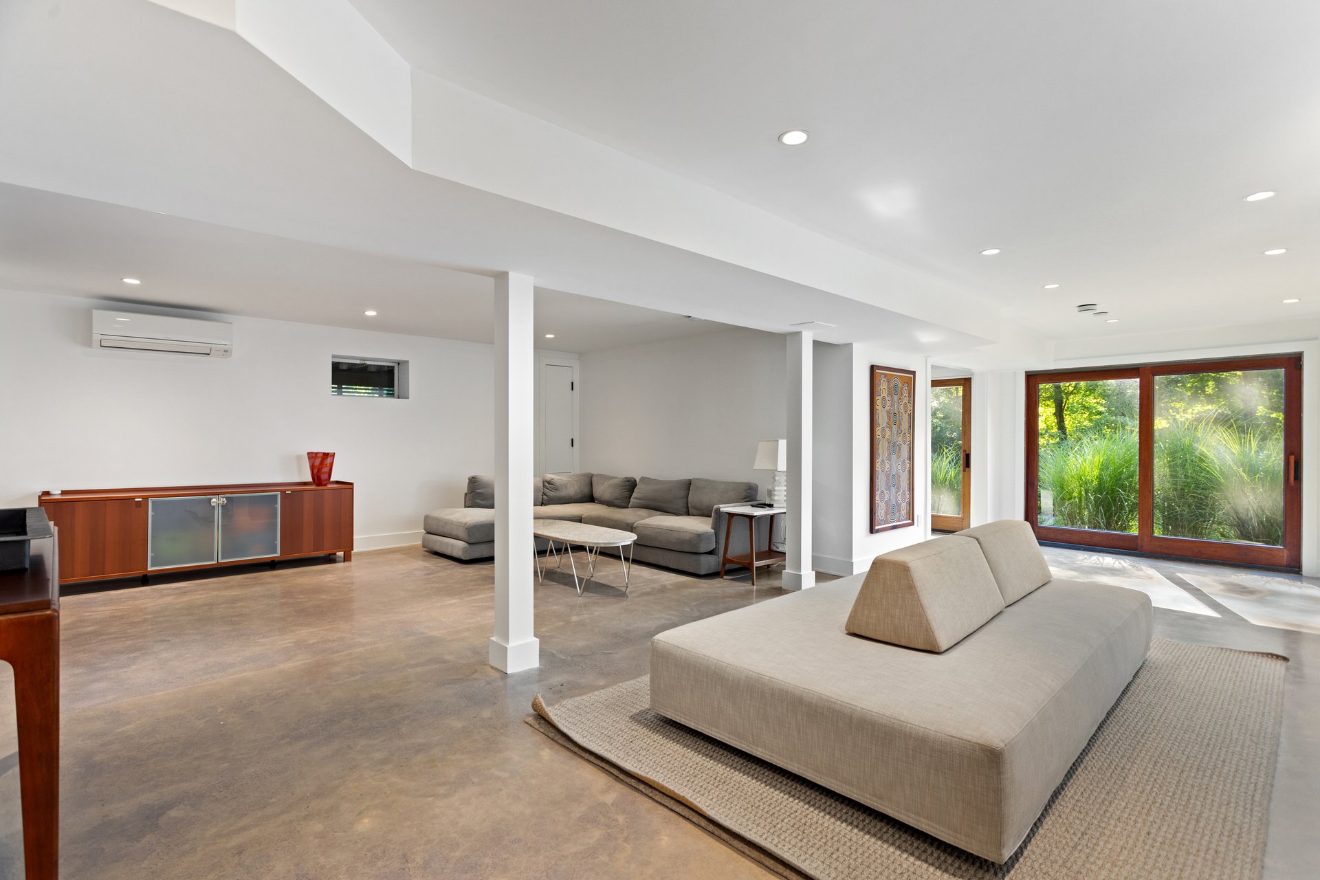 21 Black Spring Road