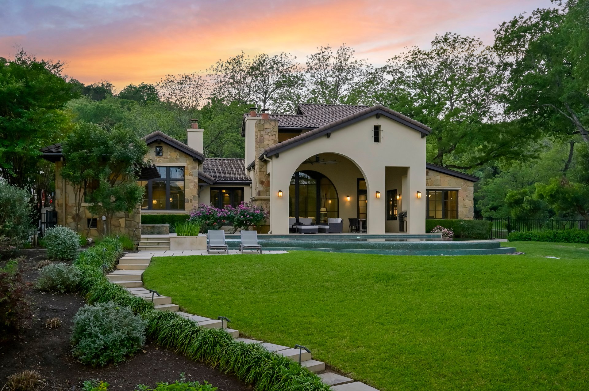 1401 N Weston Lane